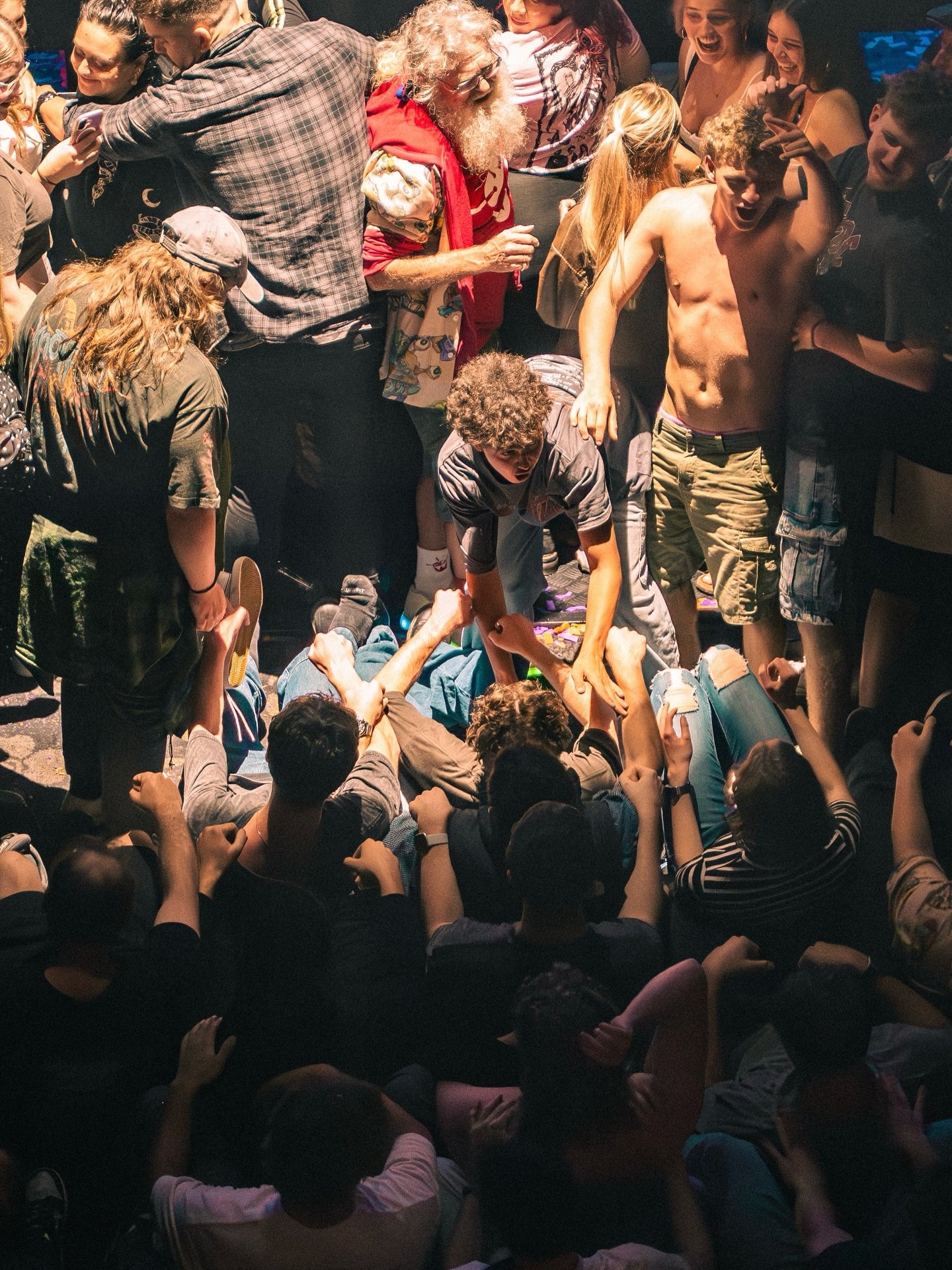 All the tours announced in Australia this week 🇦🇺

Comment &ldquo;Tickets&rdquo; and we&rsquo;ll send you all the details or click the link in our bio.  #australianmusicscene 🇦🇺🎟️ 

📷 @ash_jms