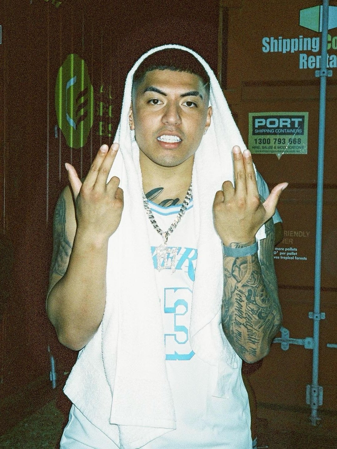 @hooliganhefs Australian Tour. 

Comment &ldquo;Tickets&rdquo; and we&rsquo;ll send you all the details or click the link in our bio.  #australianmusicscene 🇦🇺🎟️