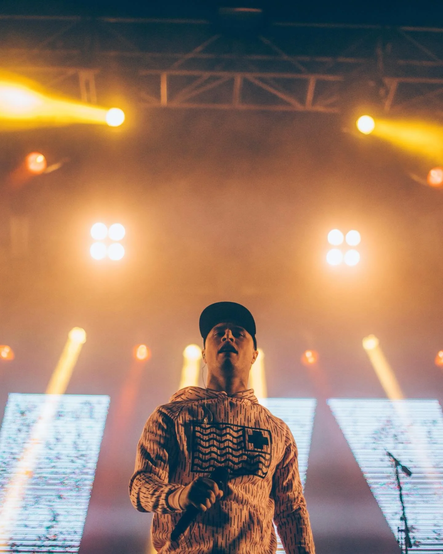 @illyal Australian Tour. 

Comment &ldquo;Tickets&rdquo; and we&rsquo;ll send you all the details or click the link in our bio.  #australianmusicscene 🇦🇺🎟️ 

📷 @doddlark (2016)