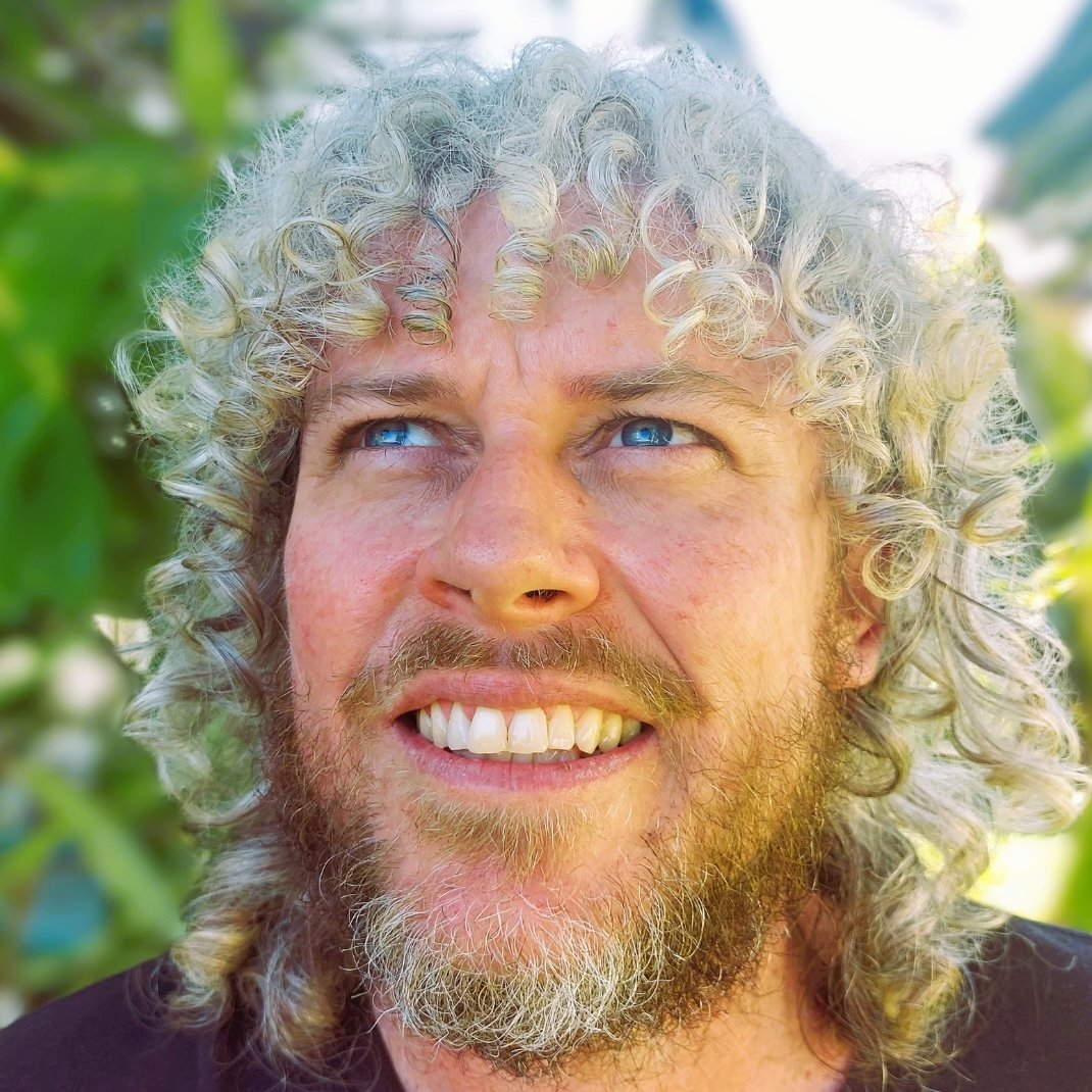 A Quick Chat with Curly Mojo