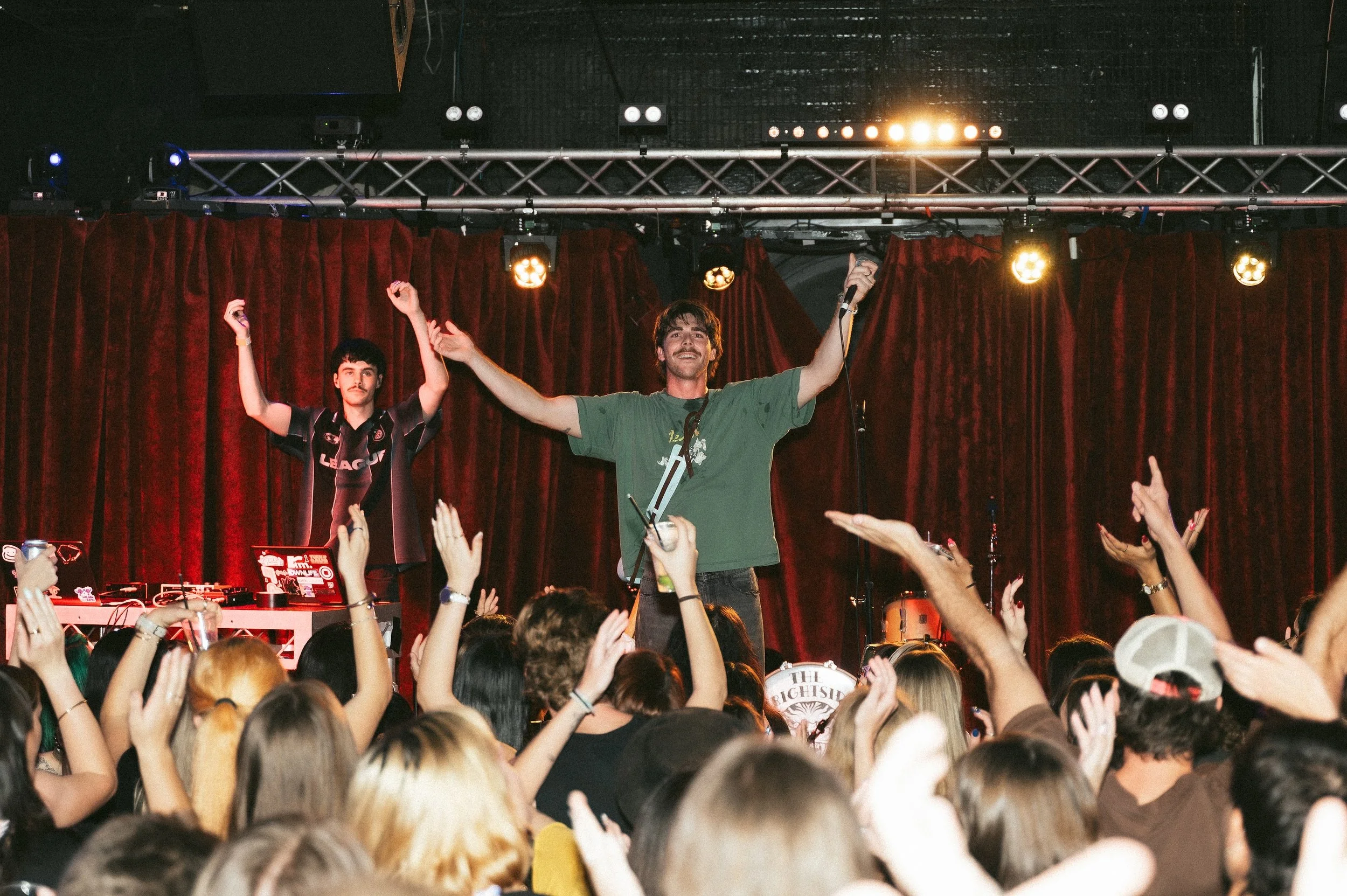 PHOTOS: Newport – The Brightside Indoors – Brisbane
