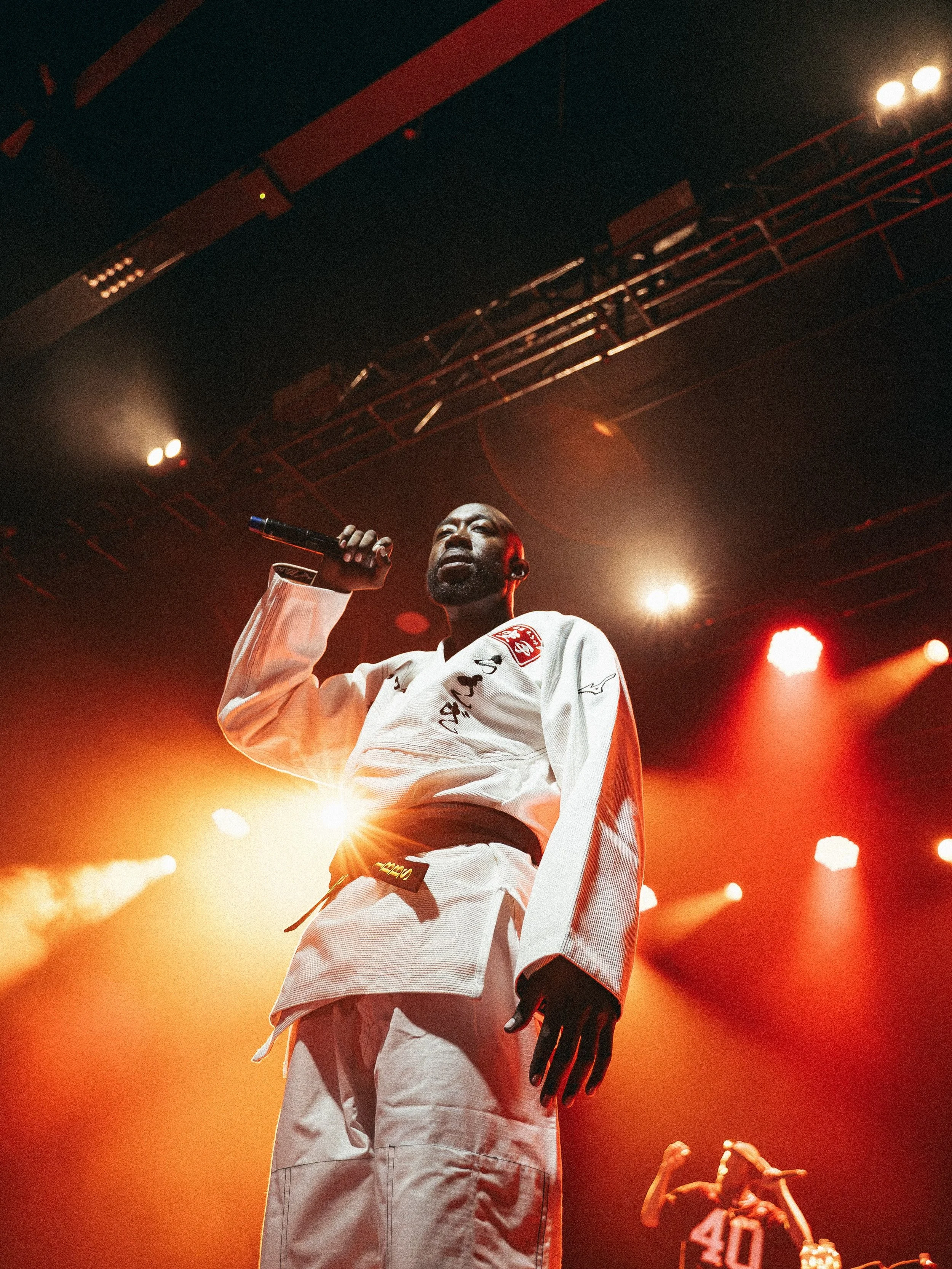 📸 @ashseko shoots @freddiegibbs at @thefortitudemusichall 

@astral_people @handsometours 

Full gallery up on the site.