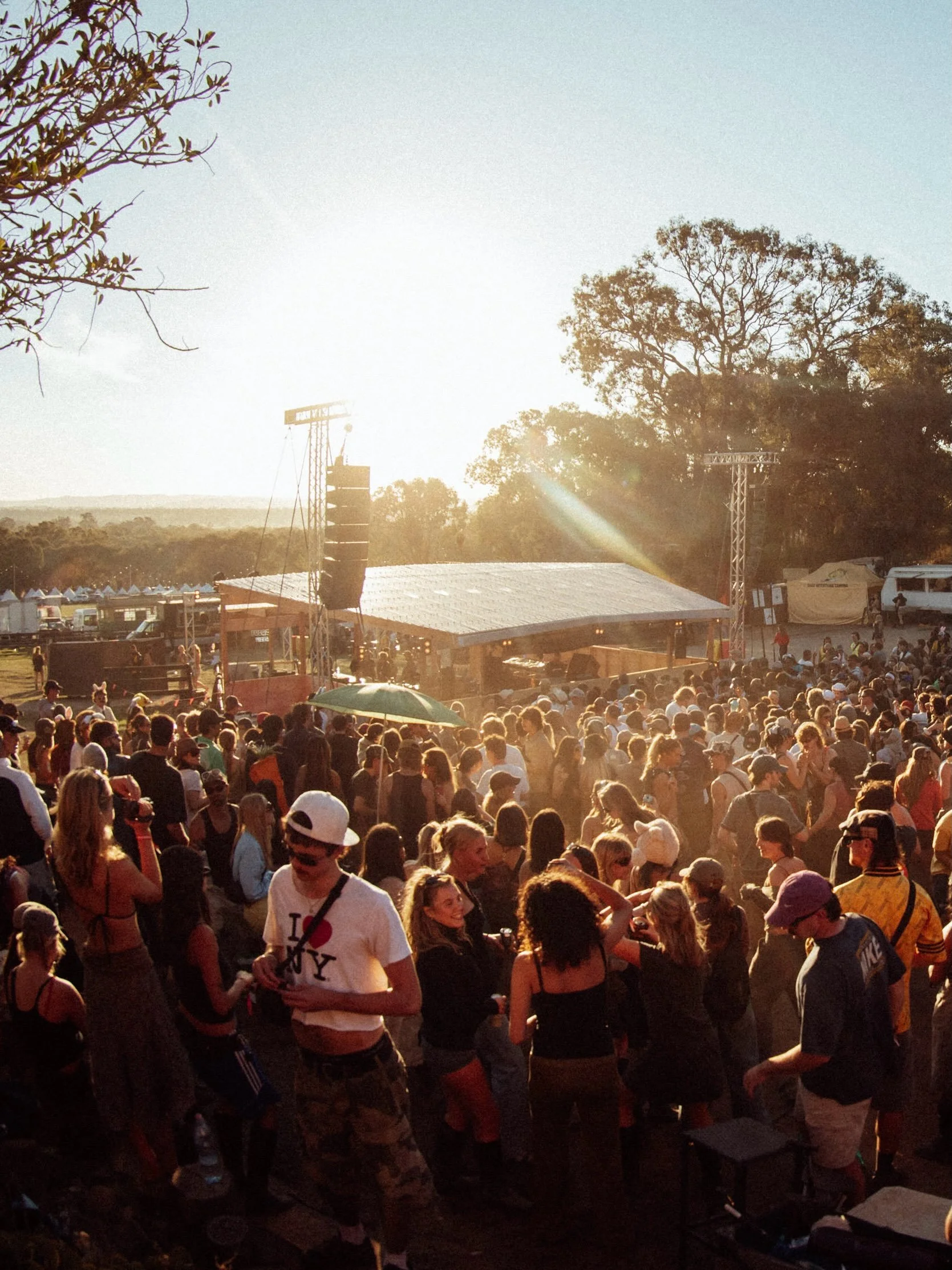 @sonderfestival 2027 lineup! 

Comment &ldquo;Tickets&rdquo; and we&rsquo;ll send you all the details or click the link in our bio.  #australianmusicscene 🇦🇺🎟️