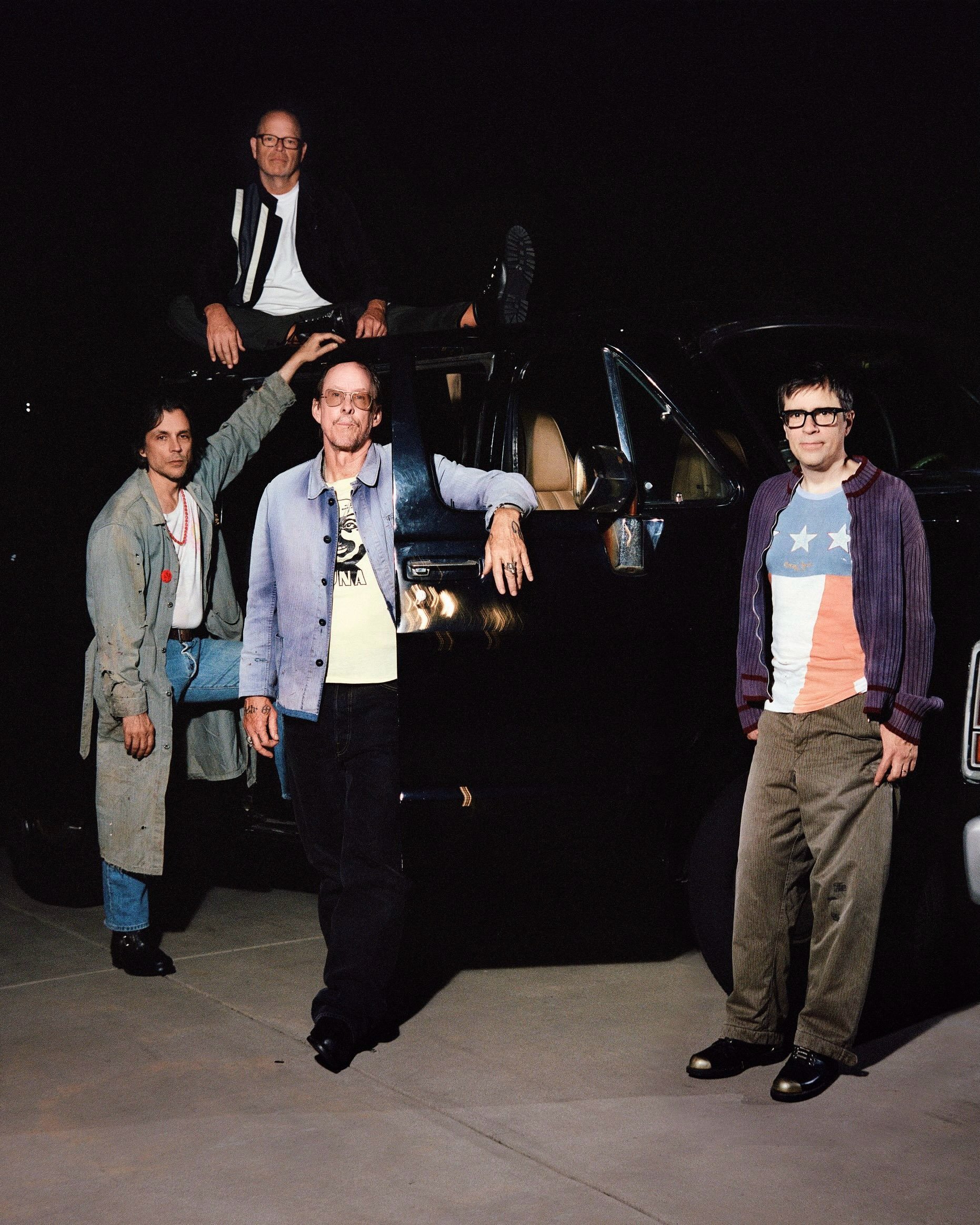 @weezer Australian Tour. 

Comment &ldquo;Tickets&rdquo; and we&rsquo;ll send you all the details or click the link in our bio.  #australianmusicscene 🇦🇺🎟️