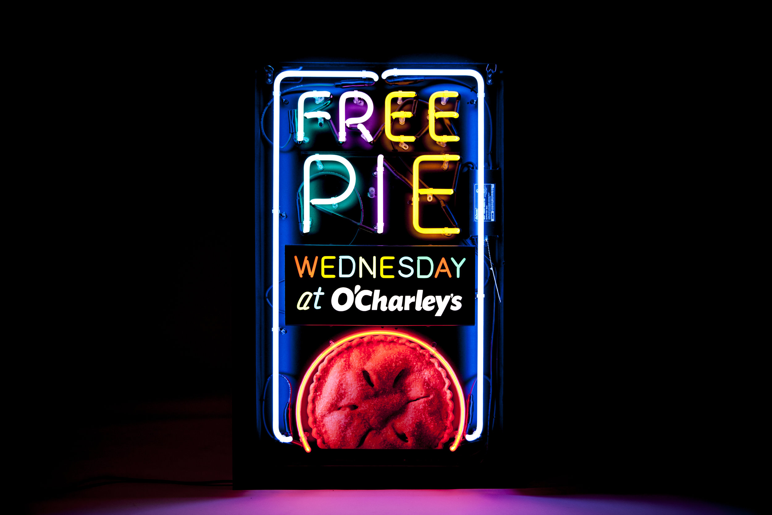bohan | O'Charley's "Free Pie Wednesday" neon sign fixture