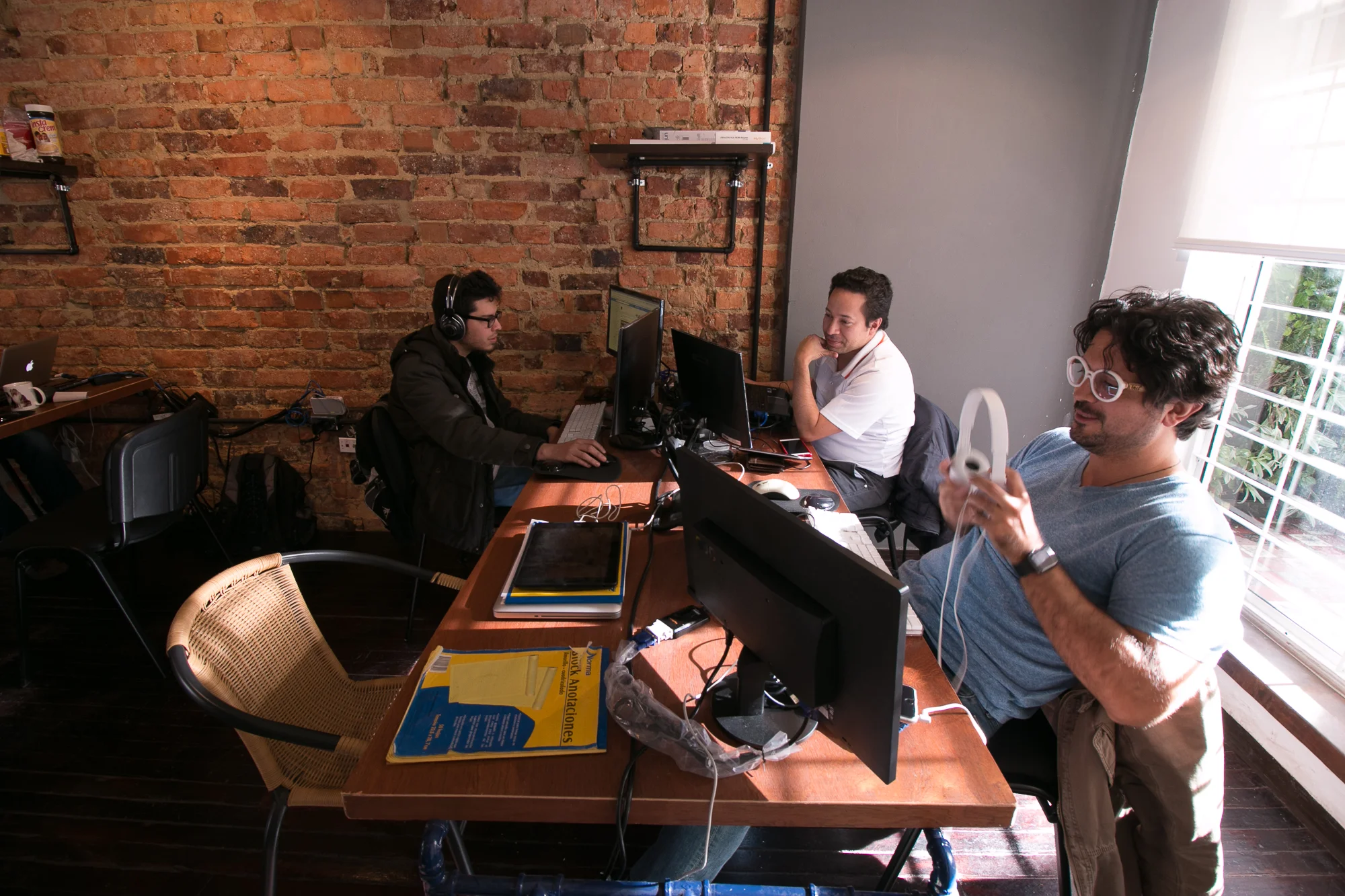 Trabajando BAS-miembros-coworking