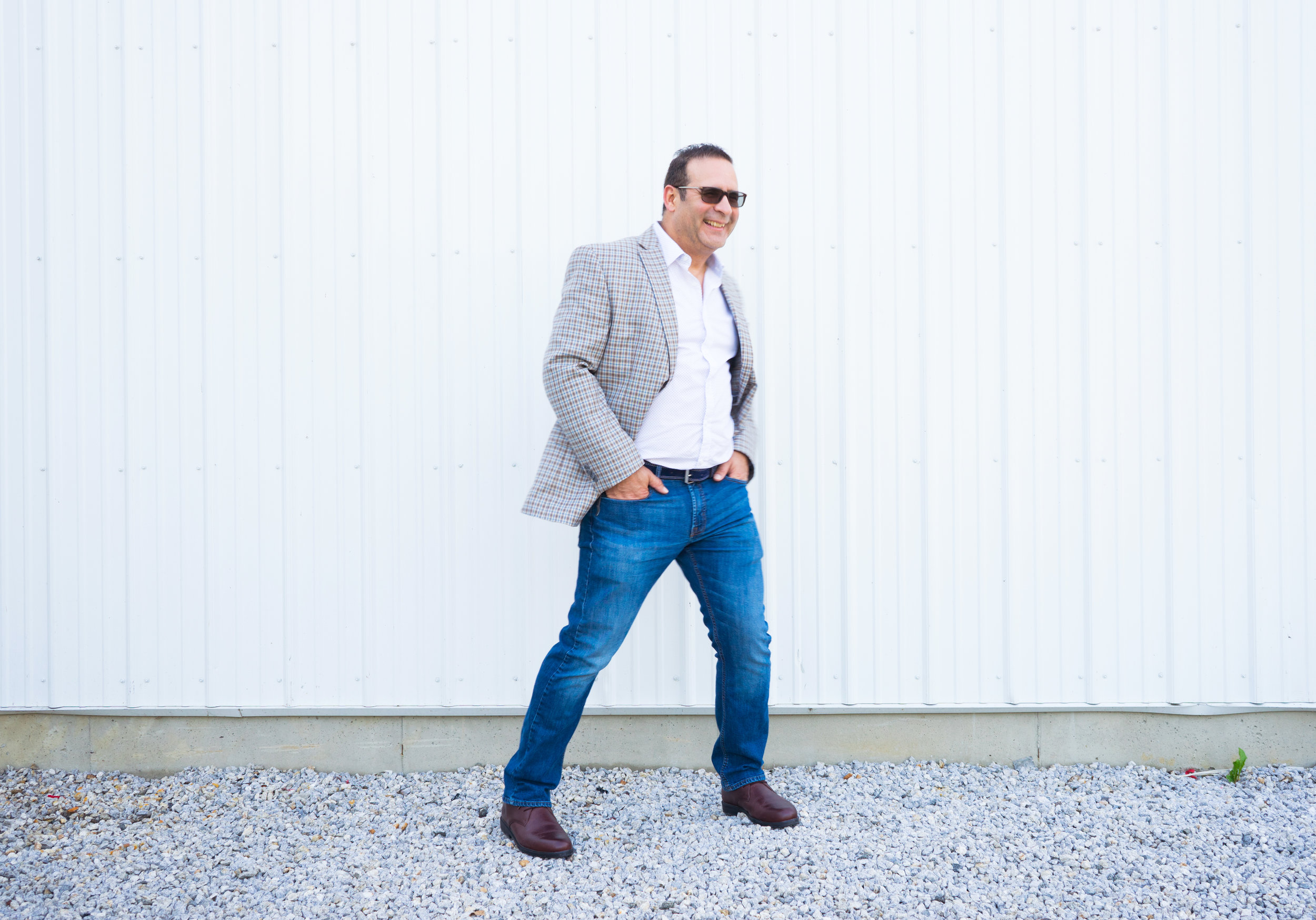 should women's belt match shoes