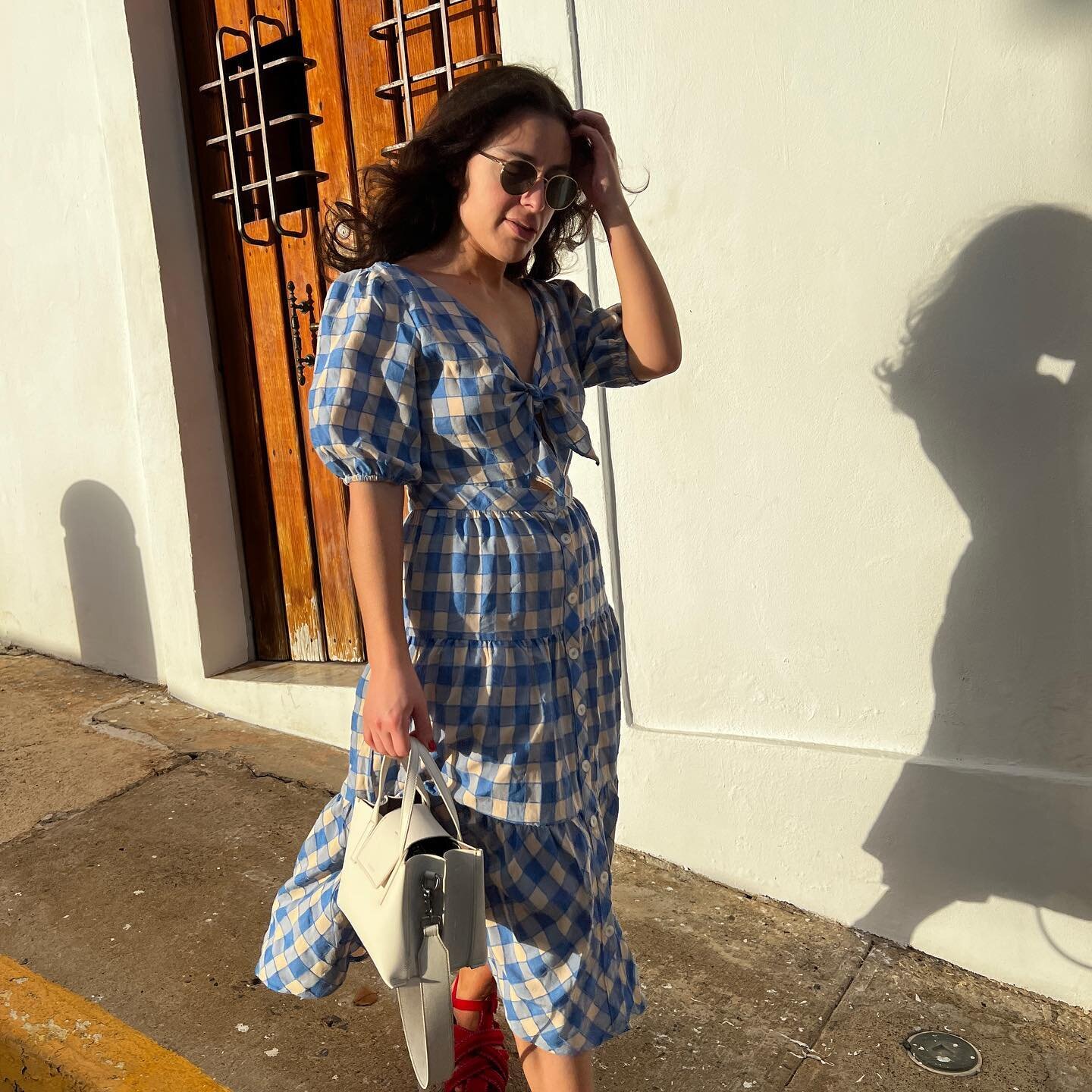 The season of sundresses and sunglasses ☀️🕶️ 🤗

Those who&rsquo;ve been following me for a while have probably seen me tag @shopcovry in nearly all of my Instagram posts (because I wear one of my five pairs of Covry sunglasses in nearly every photo