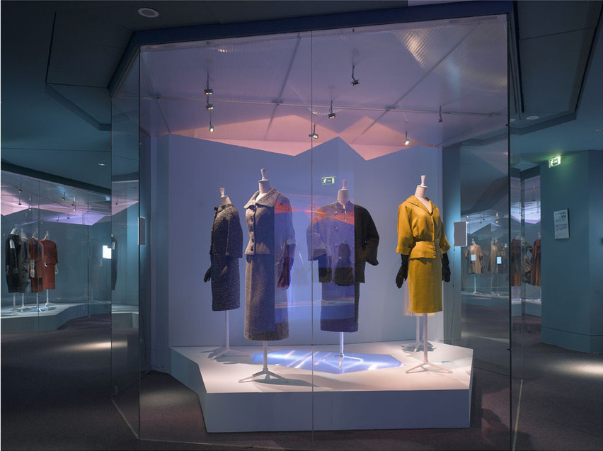 Balenciaga at Musée De La Mode et du Textiles, 2006-2007 / Photo: Luc Boegly