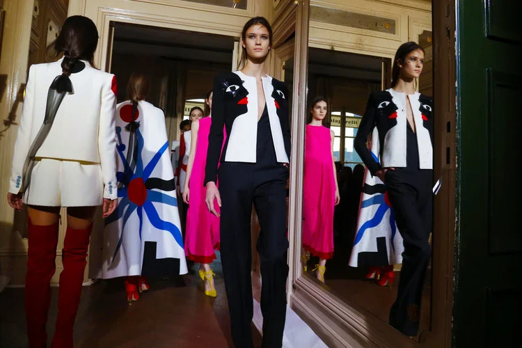 Schiaparelli SS17: An Ode To Opulence