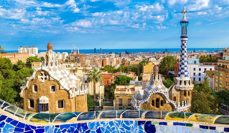 CB Cities: Barcelona Travel Guide