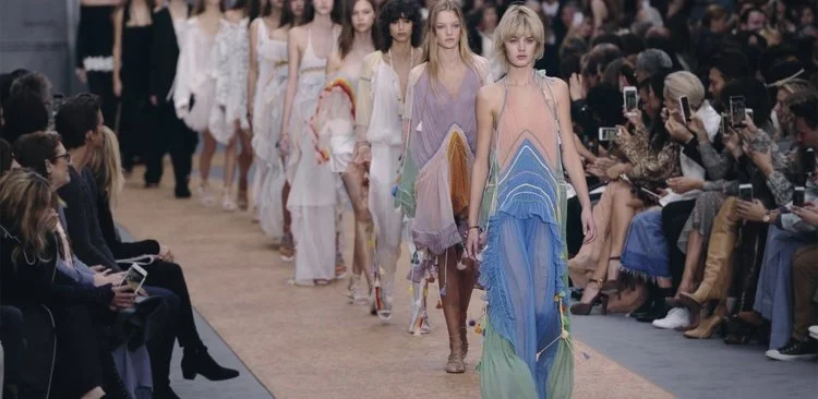 SS16: Chloé's New Ninties' Girl