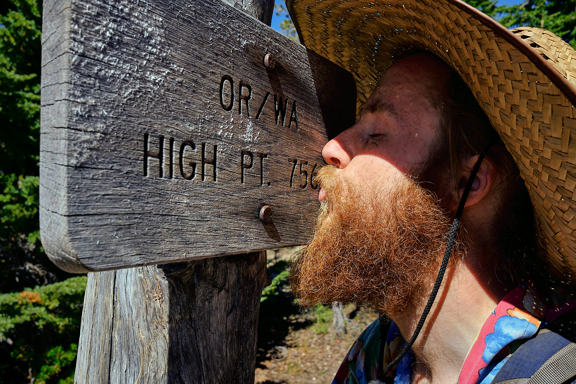  Lebowski pays tribute to the Oregon/Washington high point. | 8/31/19 Mile 1,860.8, 7,560' 