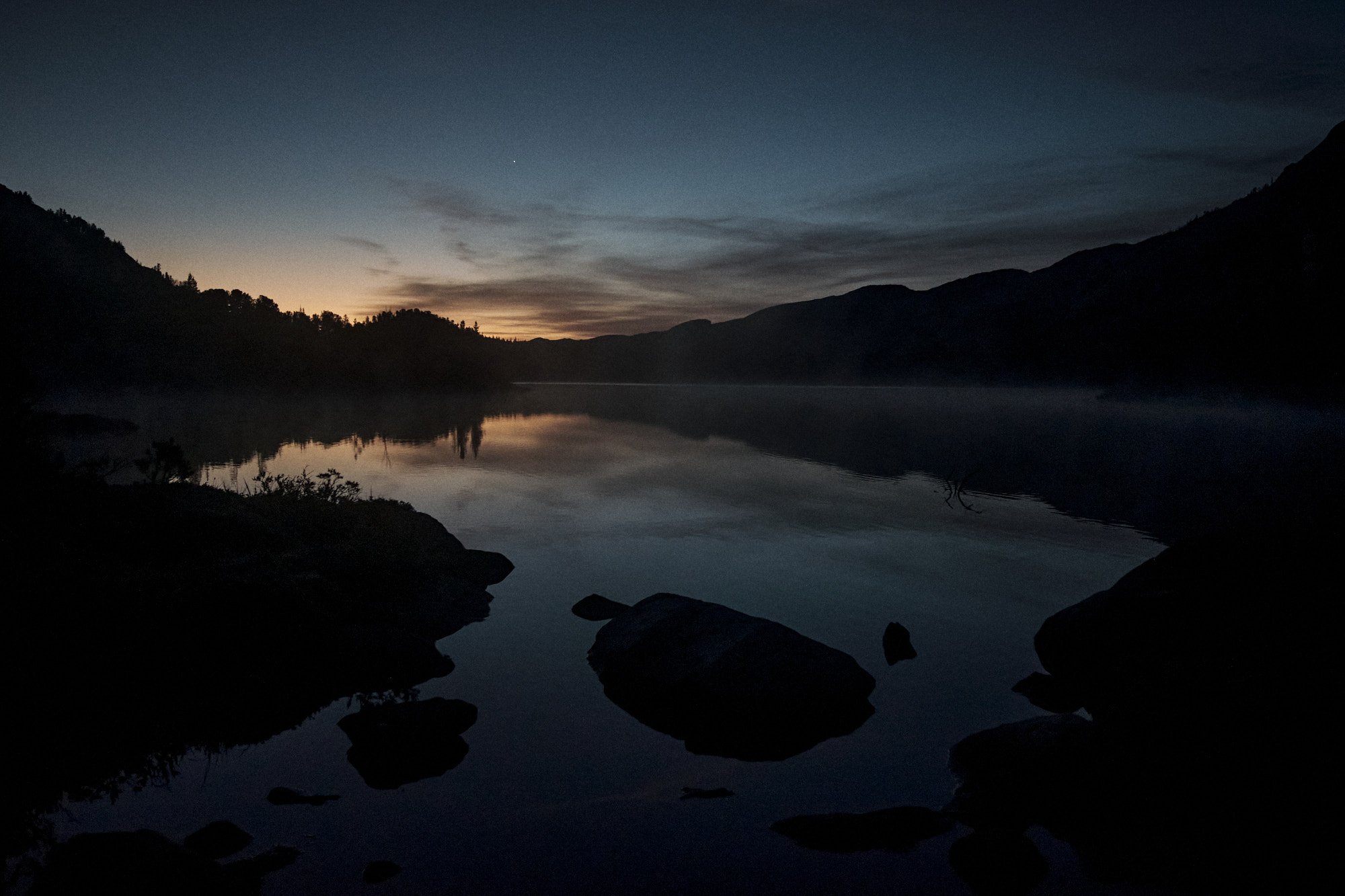  Golden Lake at sunrise. | Wind River High Route, WY 8/15/22 Day 55 