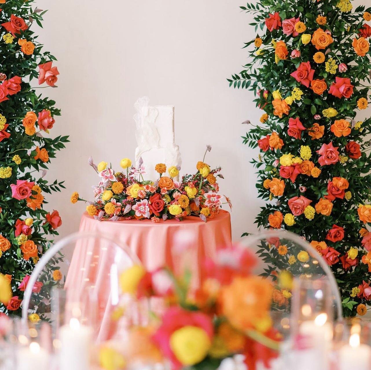 It&rsquo;s all in the details. ✨ 
Now published in @stlbride 

&bull;
&bull;
Planning and design @parkergillsevents 
Venue - Willow
Floral Design - @floralplay 
Photography - @jordankgresham 
Stationary- @squaredweddingpress 
Cake @spoilmesweetly 
Re