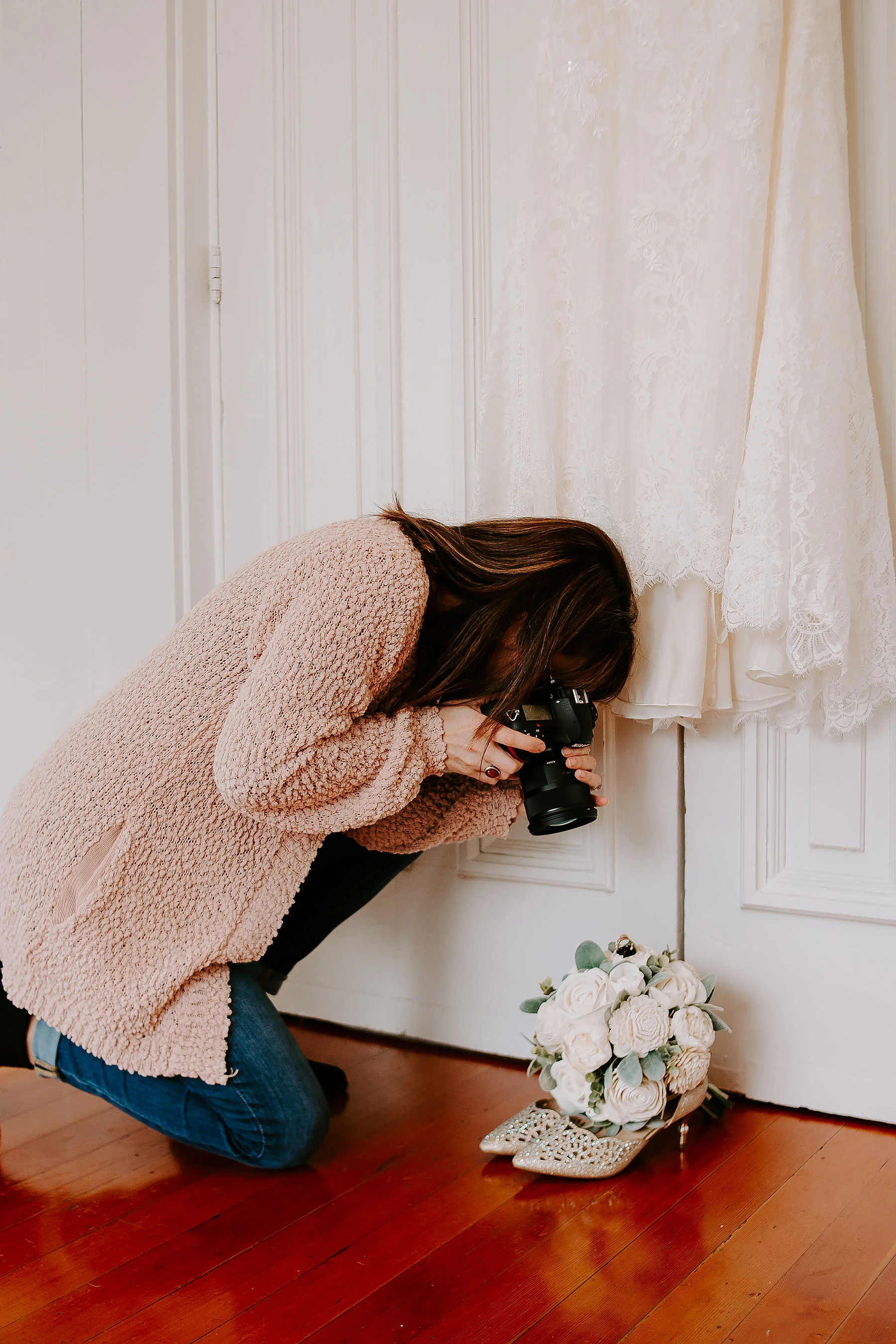 3. Photographers do not need to be present for the entire duration of hair and makeup. Work with your photographer to coordinate their arrival and departure and what they can do to maximize their time with you and getting the most coverage of your day! While you are getting ready, they can be working on detail shots and documenting all the decor and little things.