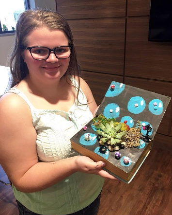 library instagram snap 1.PNG