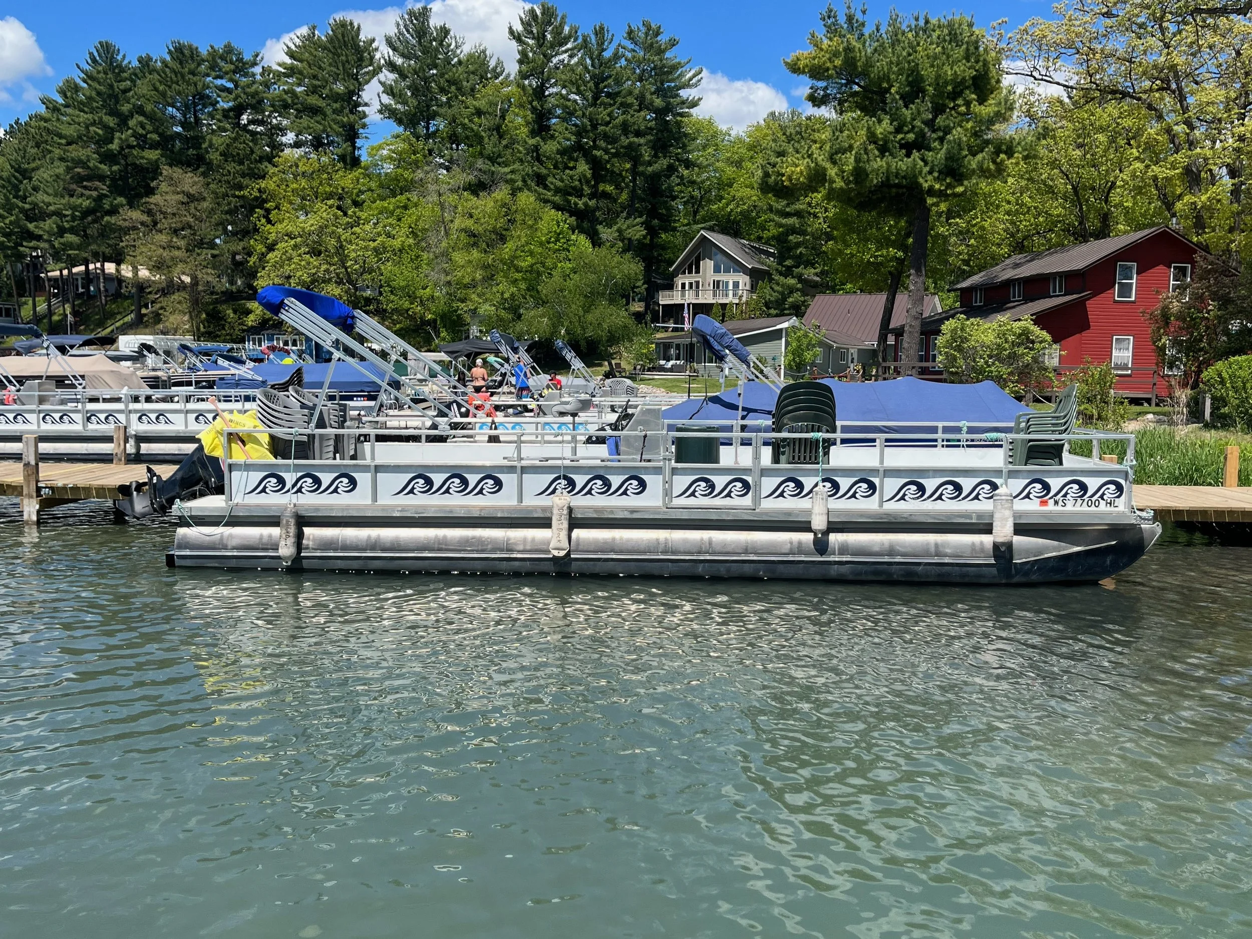 Basic Pontoon Rentals — Ding's Dock