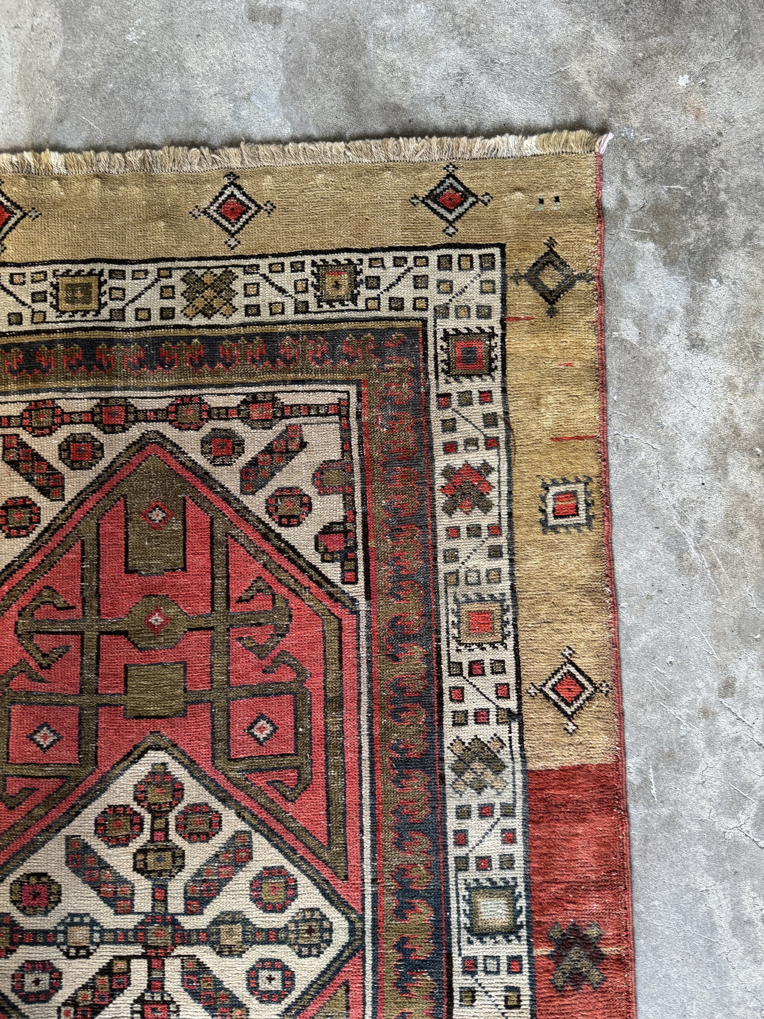  Abrash: The Beautiful Color Shifts in Old Rugs