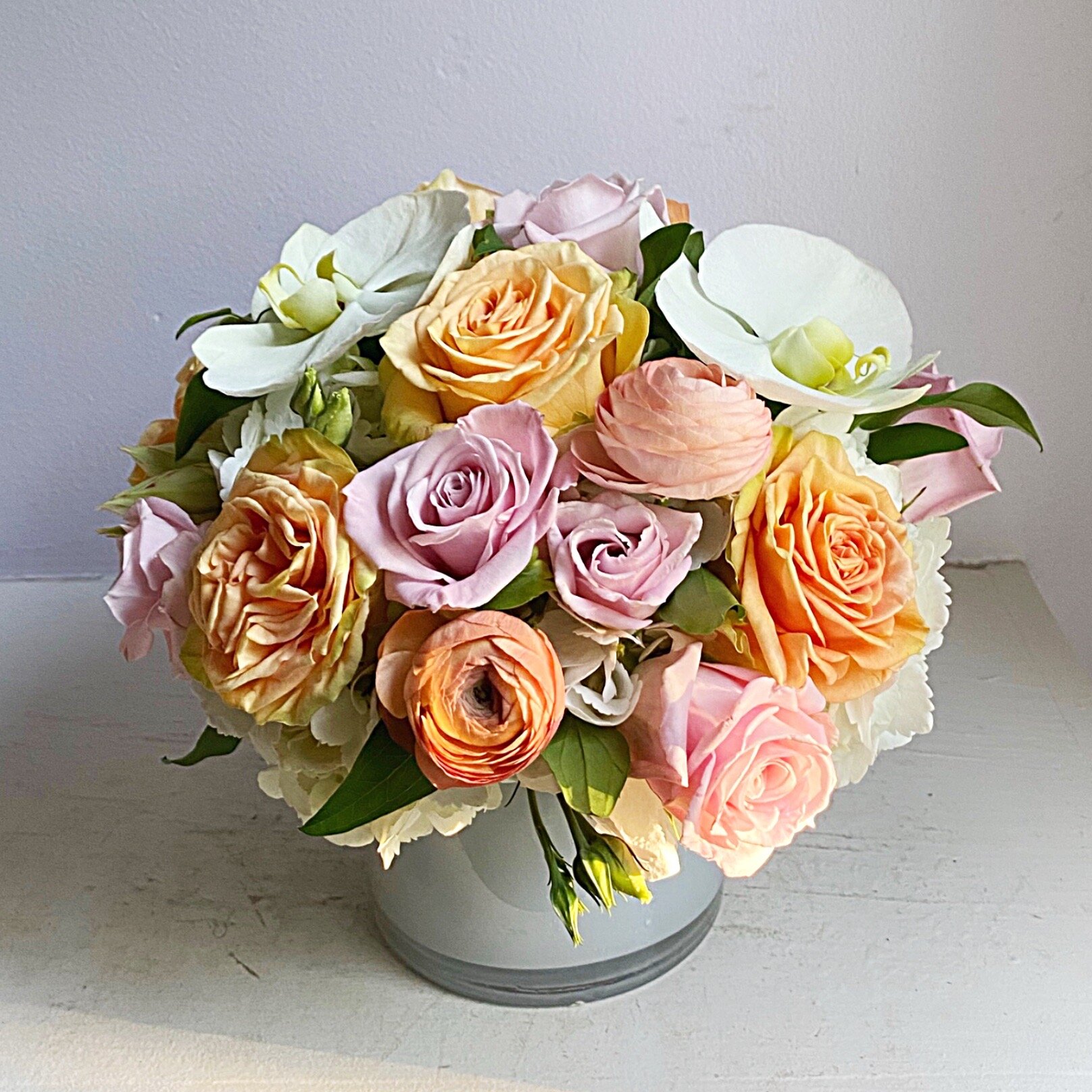 Peach and White Flowers - Atelier Ashley Flowers