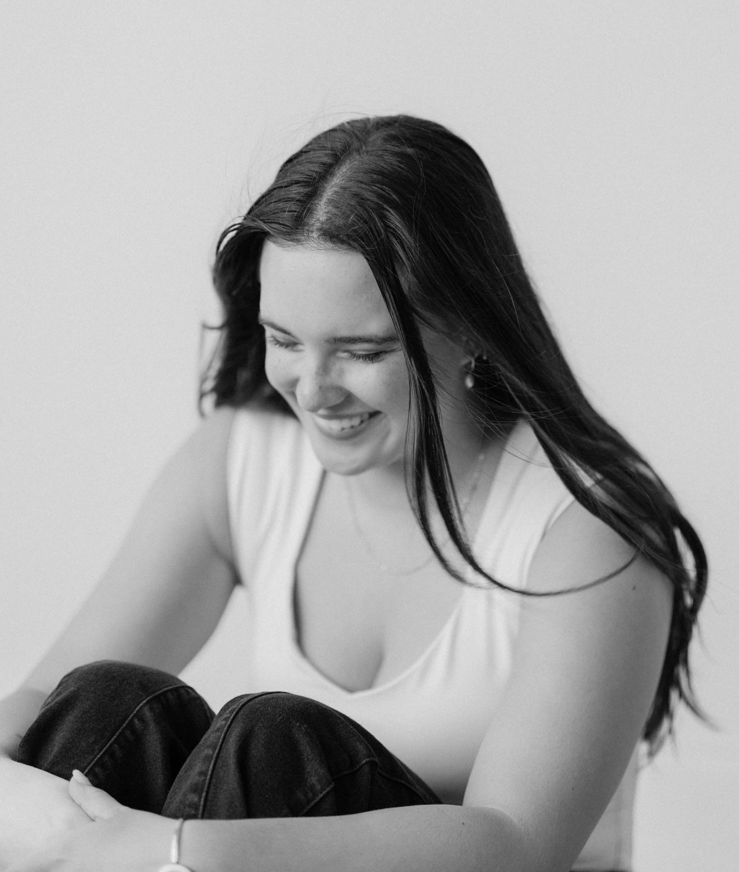 light and airy studio minis in milwaukee are here! ✨

february 9 // 12p-2pm 
20 minute slots &bull; hybrid film and digital shooting
light and airy studio with light and airy editing

perfect for updated headshots, family photos, valentine&rsquo;s da