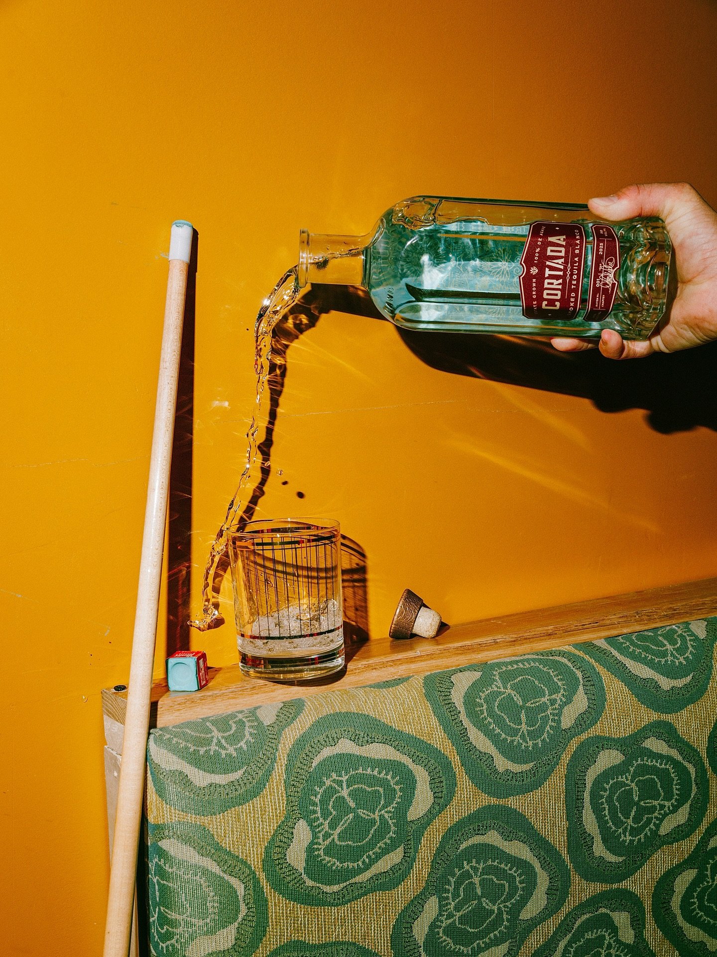 chaos, served neat 😉 

new work for @cortadatequila 

agency: @hilltop_grocery 
CD: @jwabeke 
AD: @laine_creative 
producer: @ashley_boyer 
light assist: @jorgequinonnes 
talent: @goophay