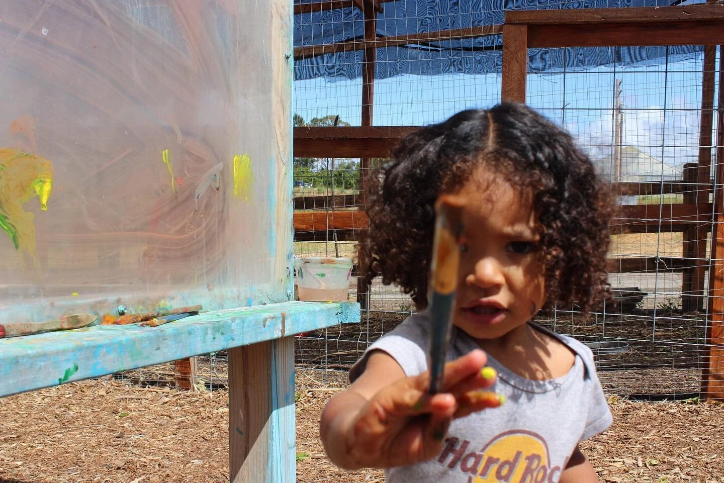 our colourful visit to @coastalrootsfarm 🎨🐓appreciating the moments, the surroundings, sacred agricultural practices and beautiful Jewish traditions here. 

special thanks to @dominawigwam for facilitating Nature Play🐊

#visitcalifornia #coastalro