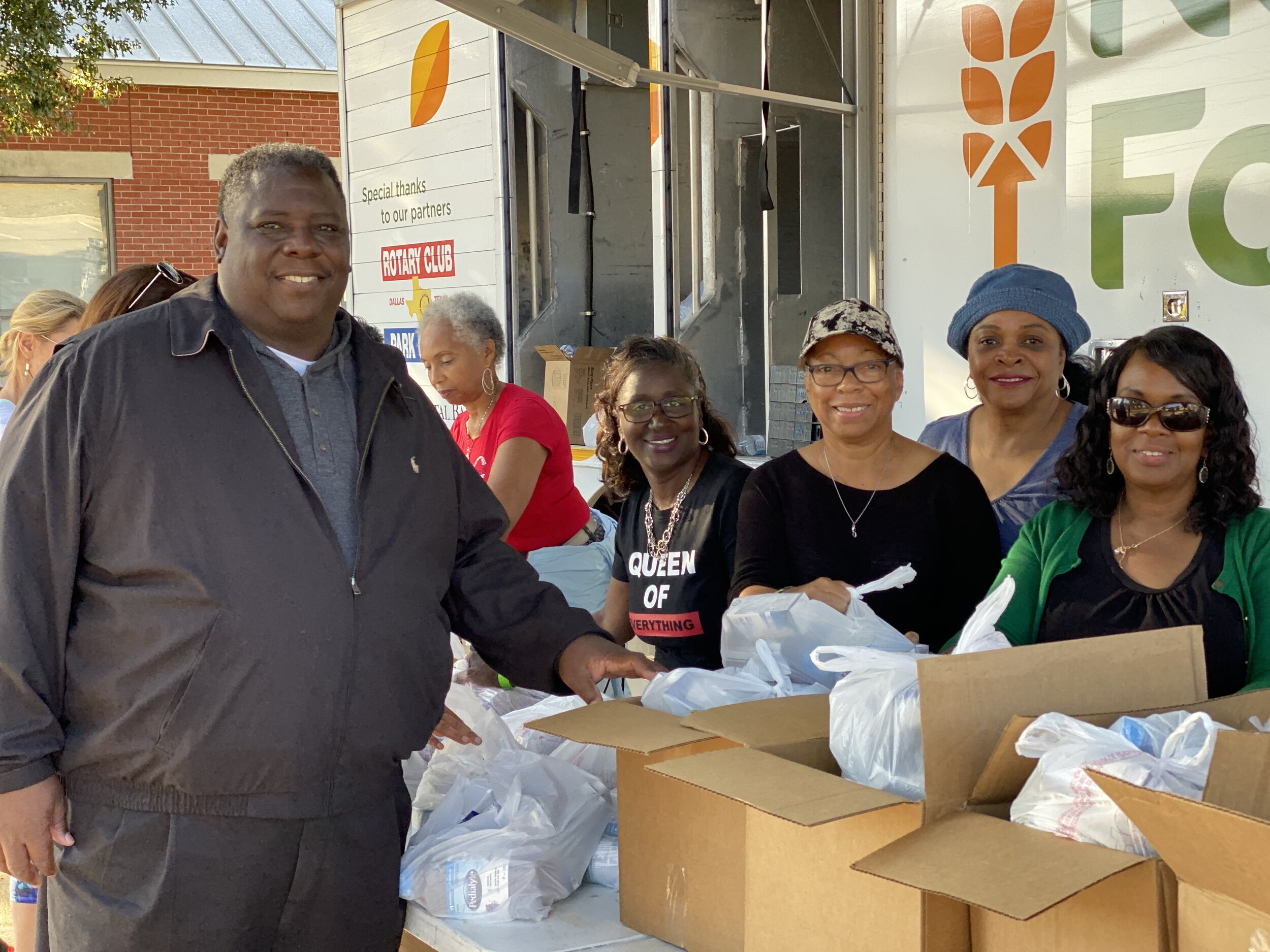 Pastor Tommy Brown and volunteers from New Mount Zion Baptist Church.