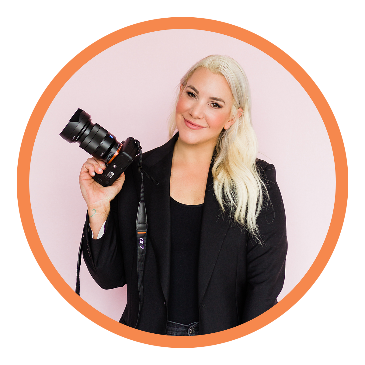  Kirsten comes to Dallas Doing Good after a decade of working as a photographer and creative professional in New York City. When she isn’t busy working to highlight nonprofits and community change makers, she can be found walking her yellow Labrador 