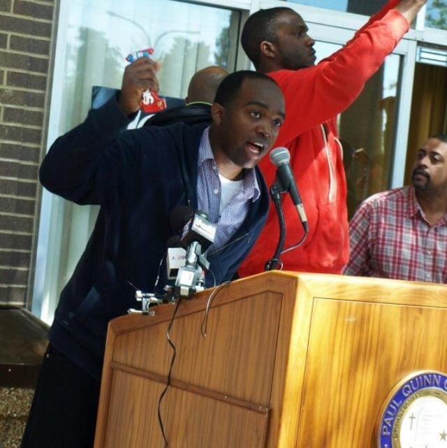 Dexter leading a rally for justice after the 2012 death of Trayvon Martin.