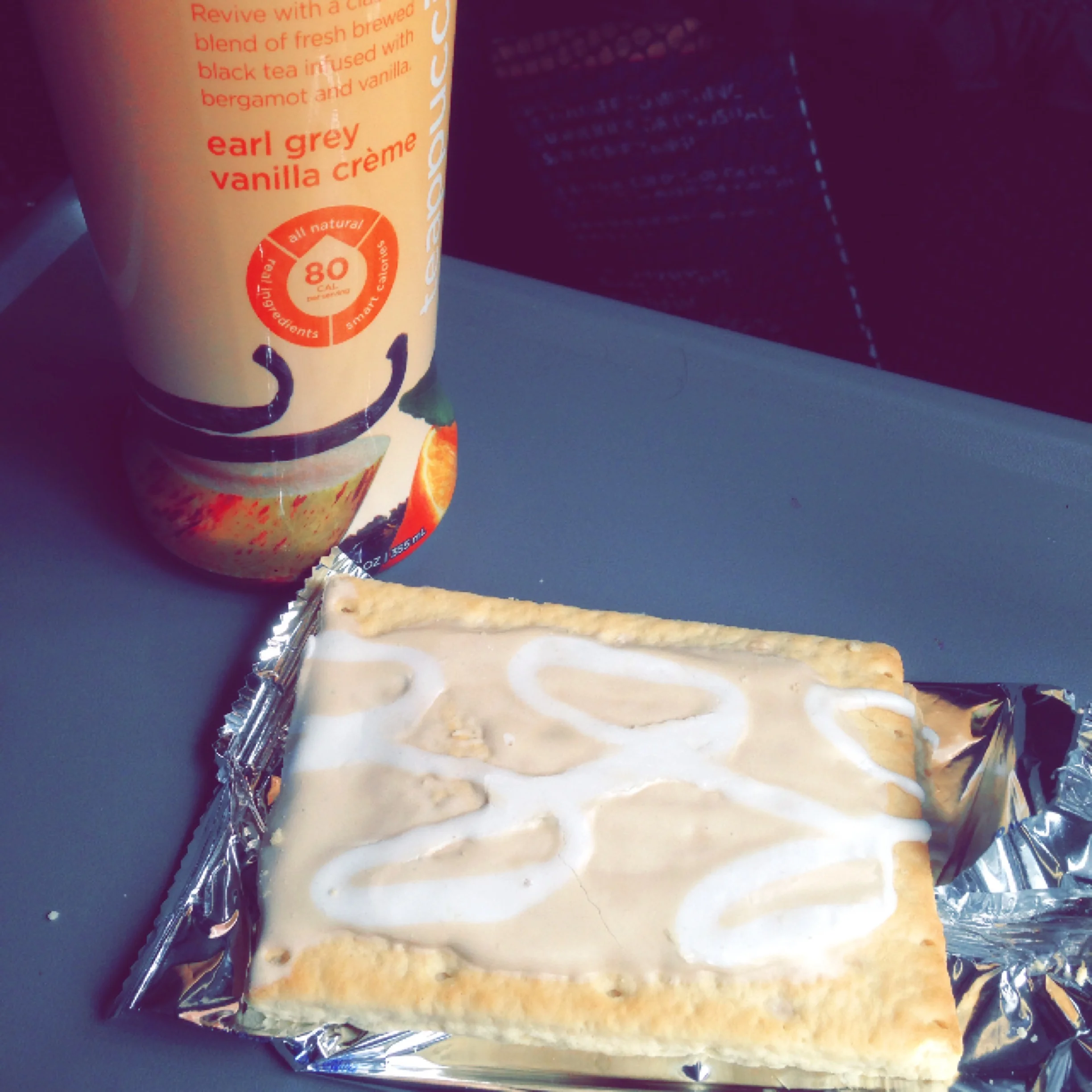 Snack of the day:&nbsp;Argo Tea Earl Gray Vanilla Crème Teapuccino&nbsp;(Unfortunately 7 months expired, which I didn't realize until I took a sip...still surprisingly good! But I opted not to finish it :-)) and the most delicious pop tart I've ever…