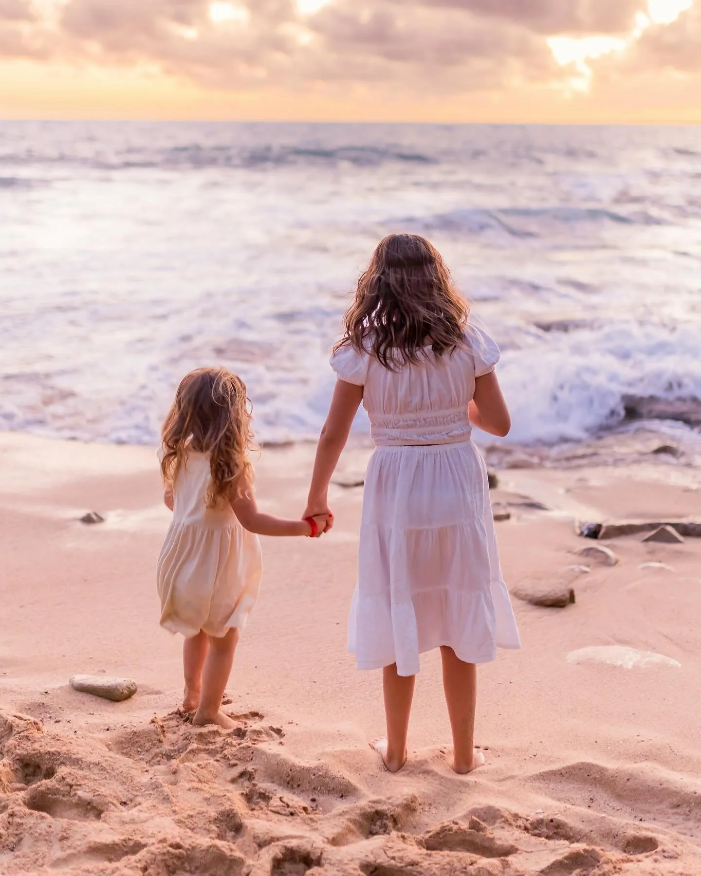 #oahuphotography #oahuphotographer #honolulu #hawaiiphotographer #honoluluphotographer #hawaiifamilyphotographer #oahuvacationphotographer #oahufamilyphotographer #marveloushawaii #honoluluphotographers #Waikikifamilyphotographer #honoluluphotographe