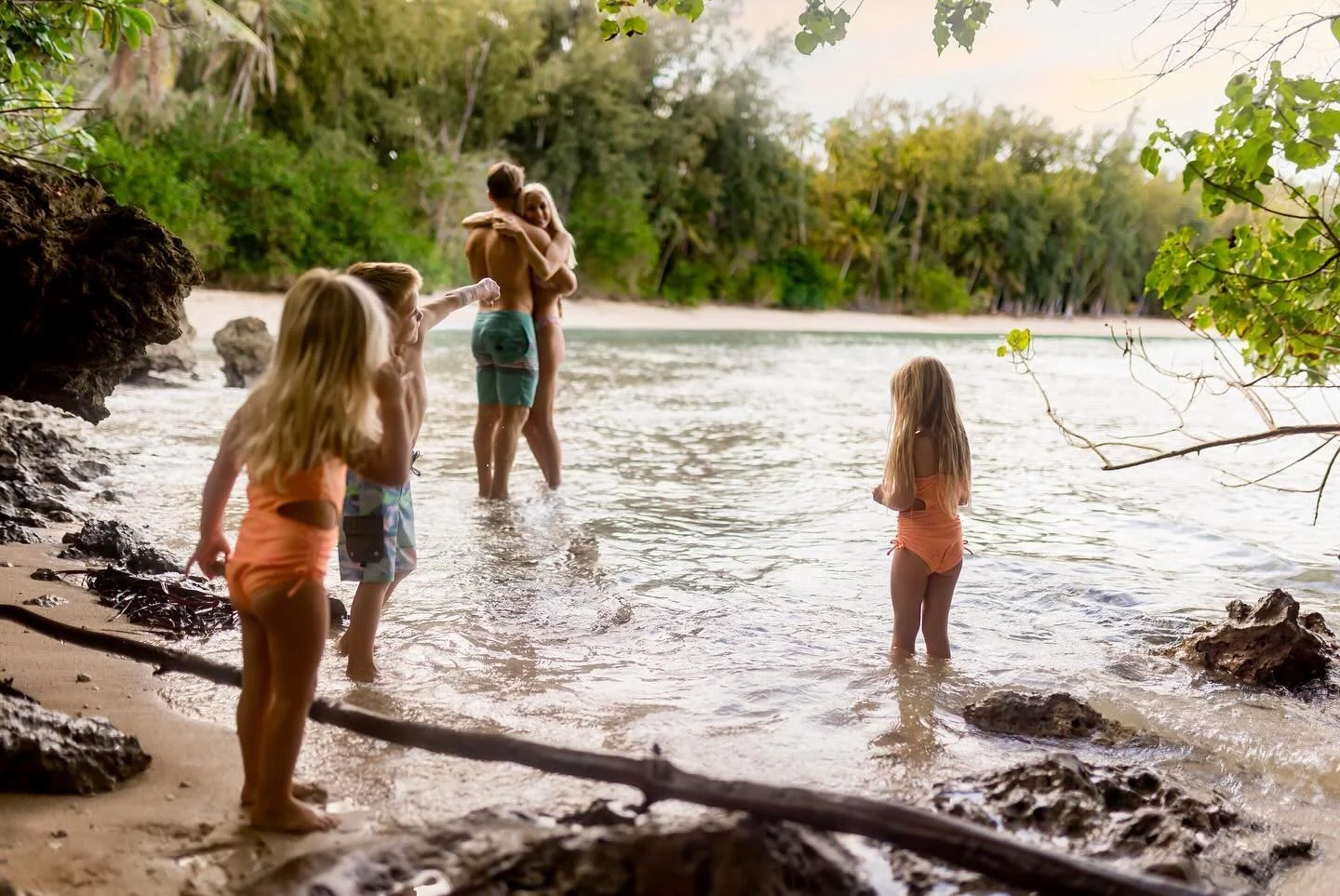 #oahuphotography #oahuphotographer #honolulu #hawaiiphotographer #honoluluphotographer #hawaiifamilyphotographer #oahuvacationphotographer #oahufamilyphotographer #marveloushawaii #honoluluphotographers #Waikikifamilyphotographer #honoluluphotographe