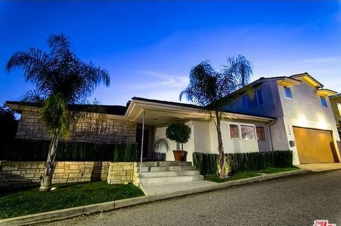 7126 Macapa Dr - $1,485,000