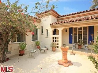 427 S Bundy Dr - $1,165,000