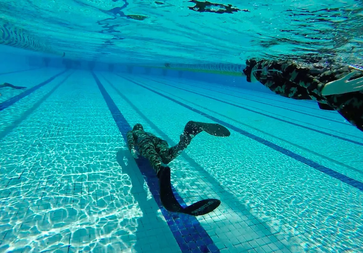 Pool freediving for beginners