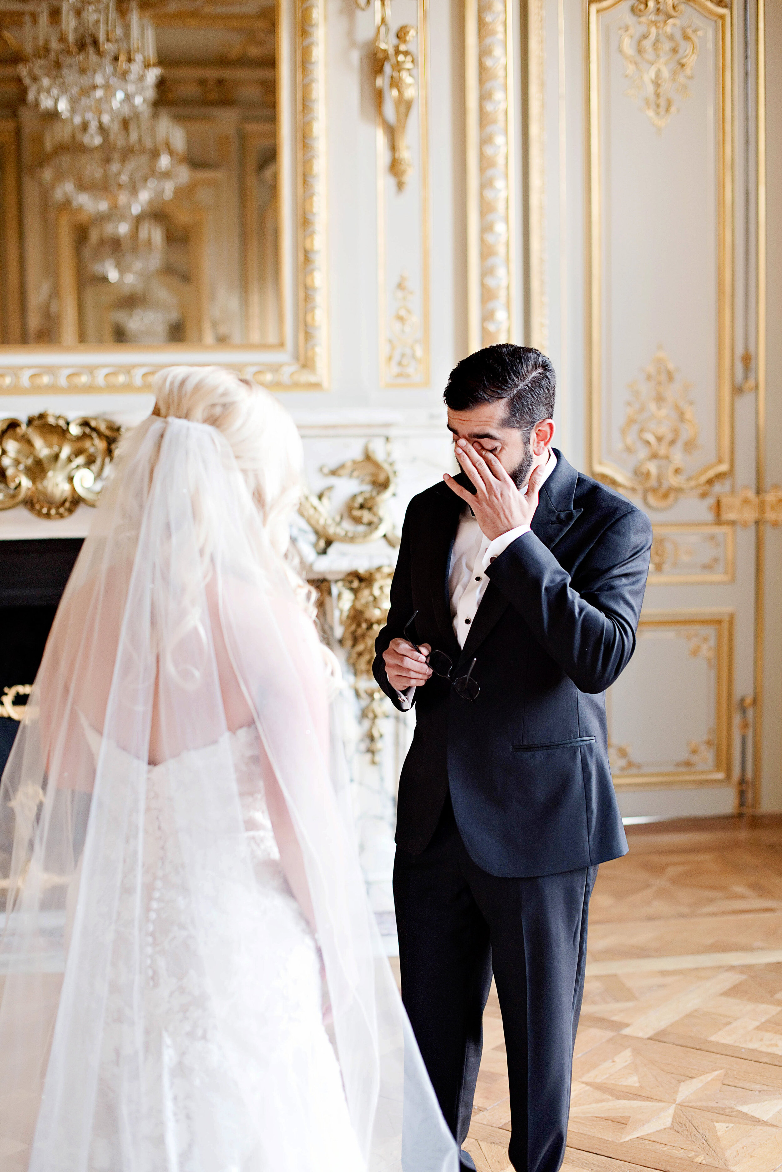 Paris winter elopement wedding-bridal hairstyle-Paris Makeup Artist-Onorina-Jomir-Photography-the photography smiths 17