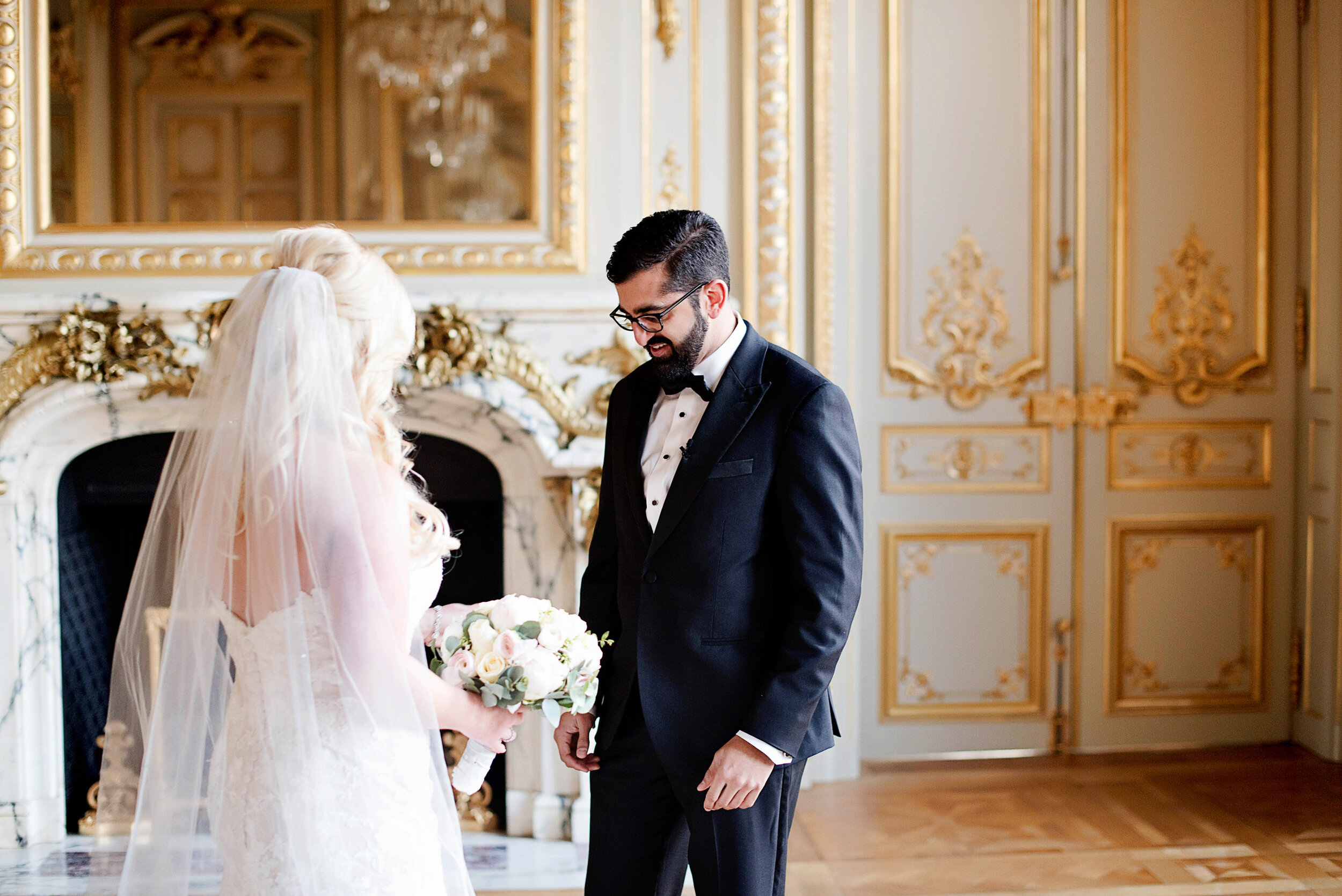 Paris winter elopement wedding-bridal hairstyle-Paris Makeup Artist-Onorina-Jomir-Photography-the photography smiths 16