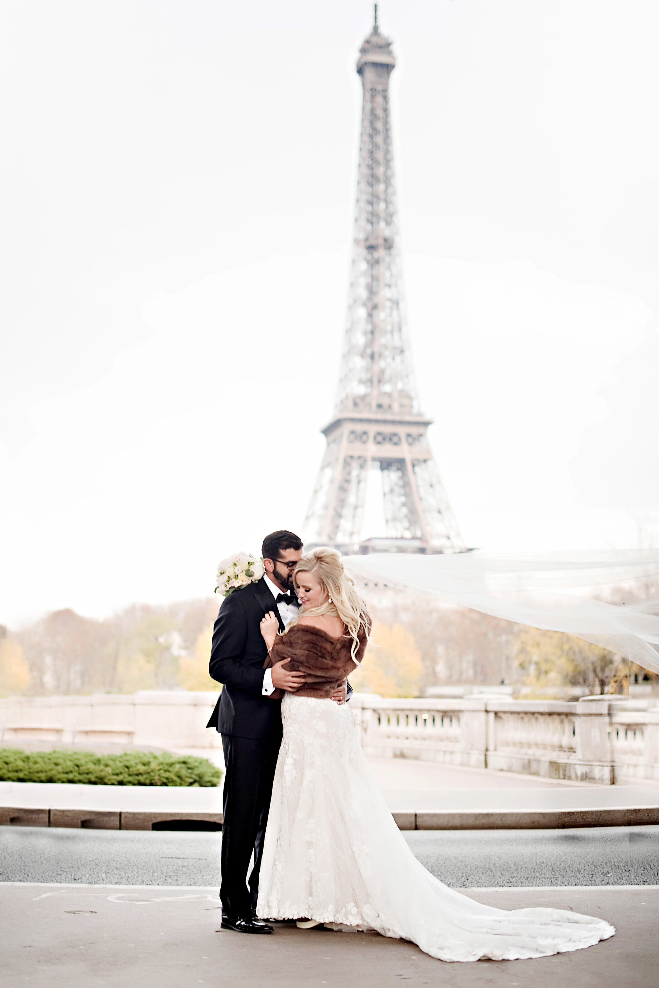 Paris winter elopement wedding-bridal hair look-Paris Makeup Artist-Onorina-Jomir-Photography-the photography smiths 25