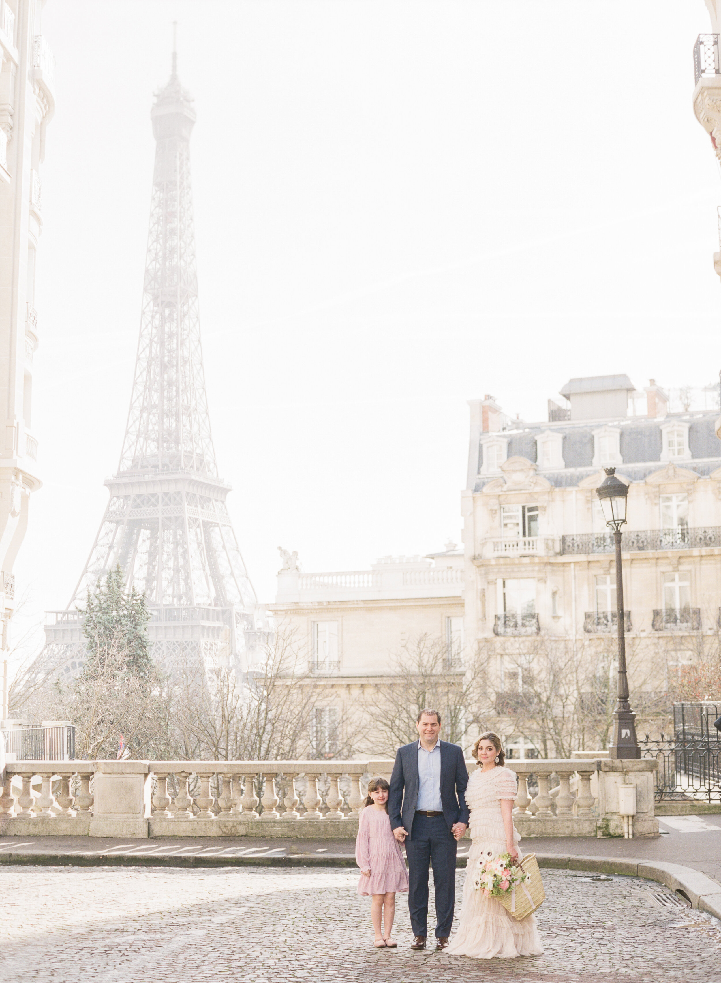 Pretty-in-Pink Paris Family Photoshoot by Onorina Jomir Beauty-12