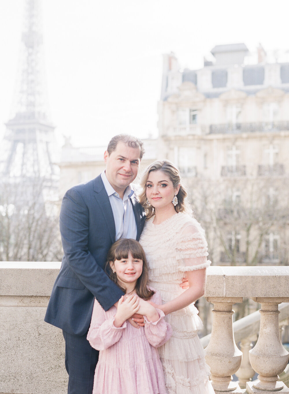 Pretty-in-Pink Paris Family Photoshoot by Onorina Jomir Beauty-09