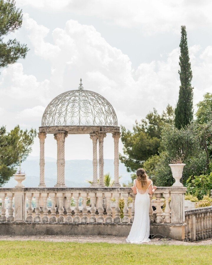 Can't wait to be back at @chateausaintgeorges this summer for two beautiful brides! 
⁠
I'm going to be in Nice and Cannes several times this year, so if you're planning a wedding or event in the French Riviera this summer, get in touch with me so we 