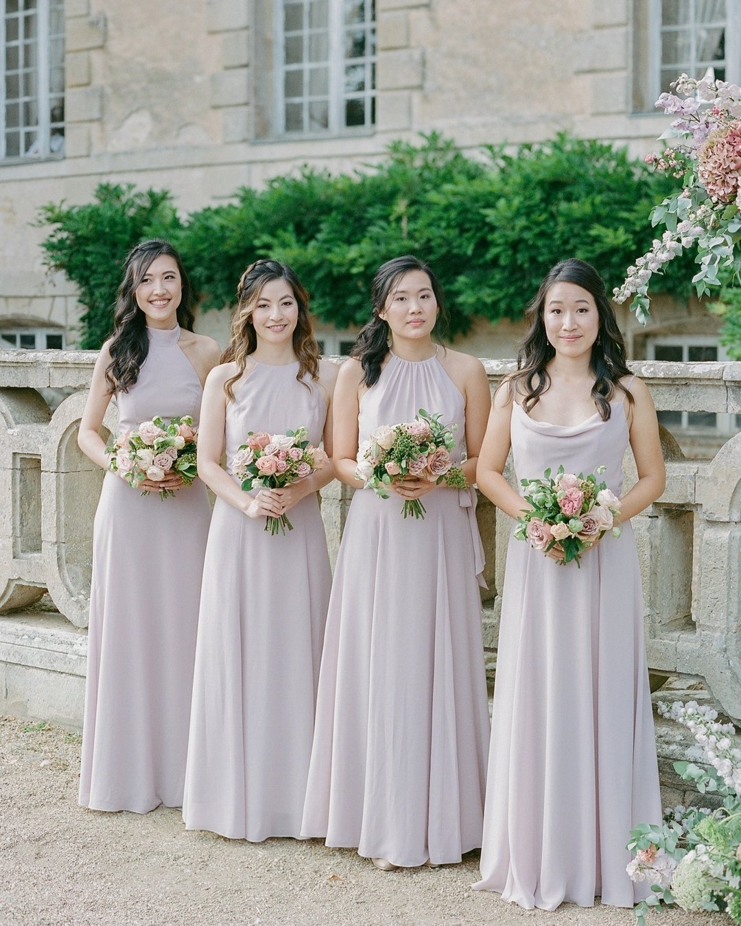 Radiant wedding beauty at the dreamy Ch&acirc;teau de Saint-Loup-sur-Thouet, where soft, glowing makeup and romantic, wispy hairstyles exuded elegance 💜

The serene surroundings, paired with a delicate lavender color palette and blush pink florals, 