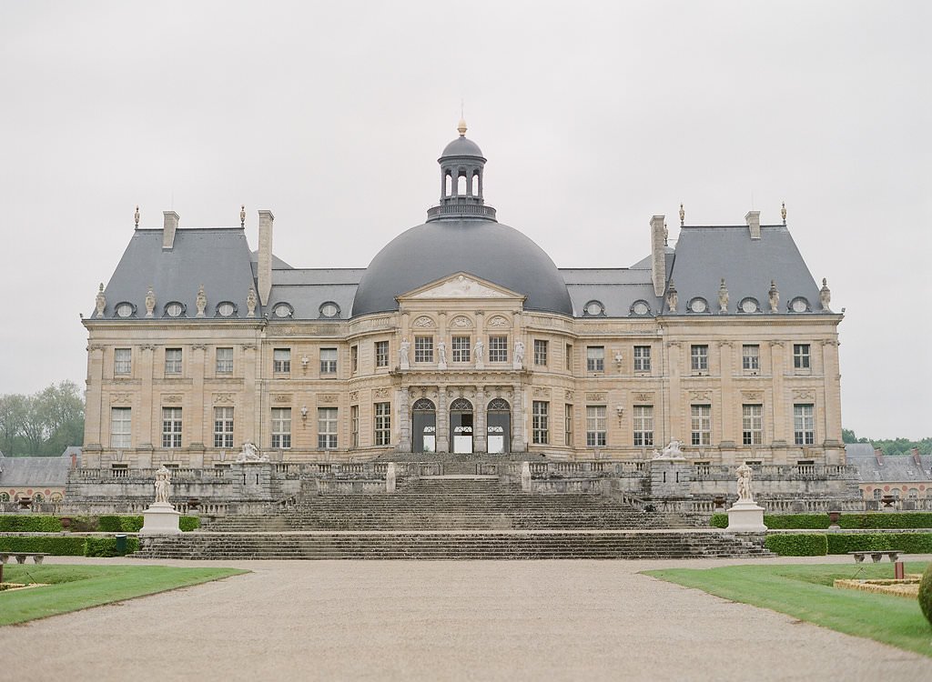 Venue in Paris : Château de Fontainebleau  Chateau wedding france, Wedding  locations, Private event space