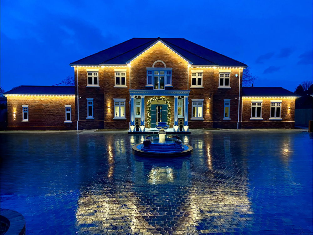 The Christmas DecoratorsDorset and South Hampshire News💡💡 The