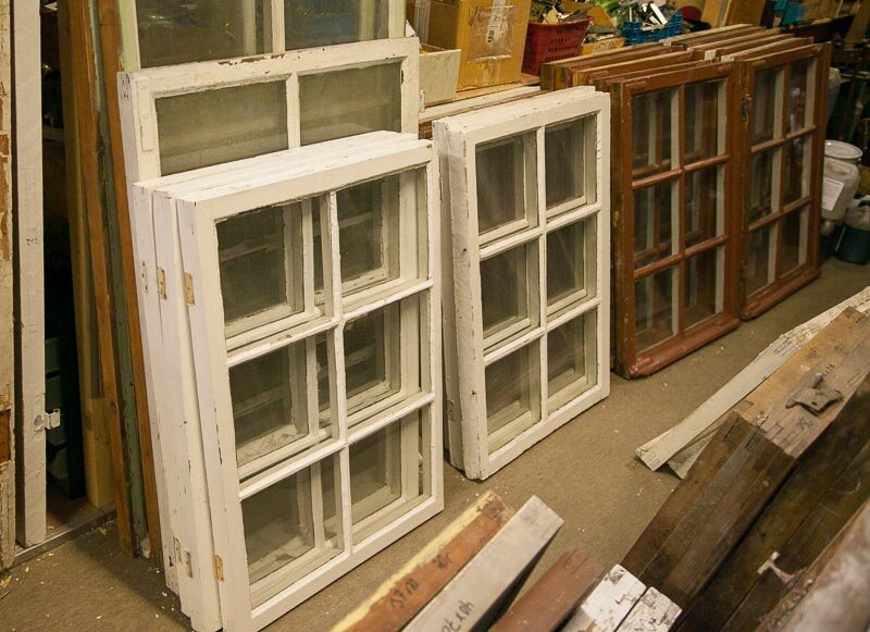 Vanhat ikkunat — Porvoon Wanha Rautakauppa
