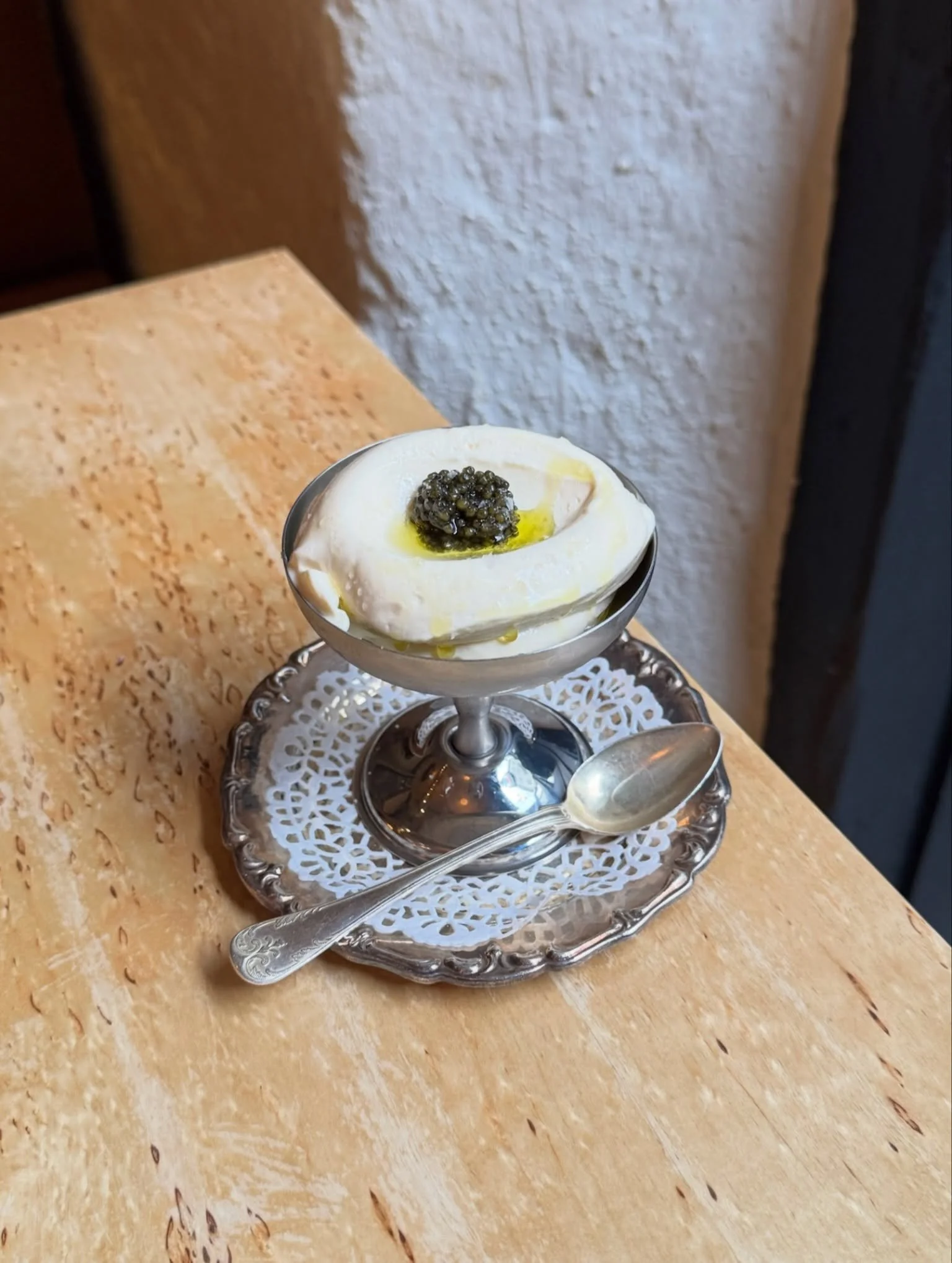 Kombuglass &amp; osetra caviar 🔥