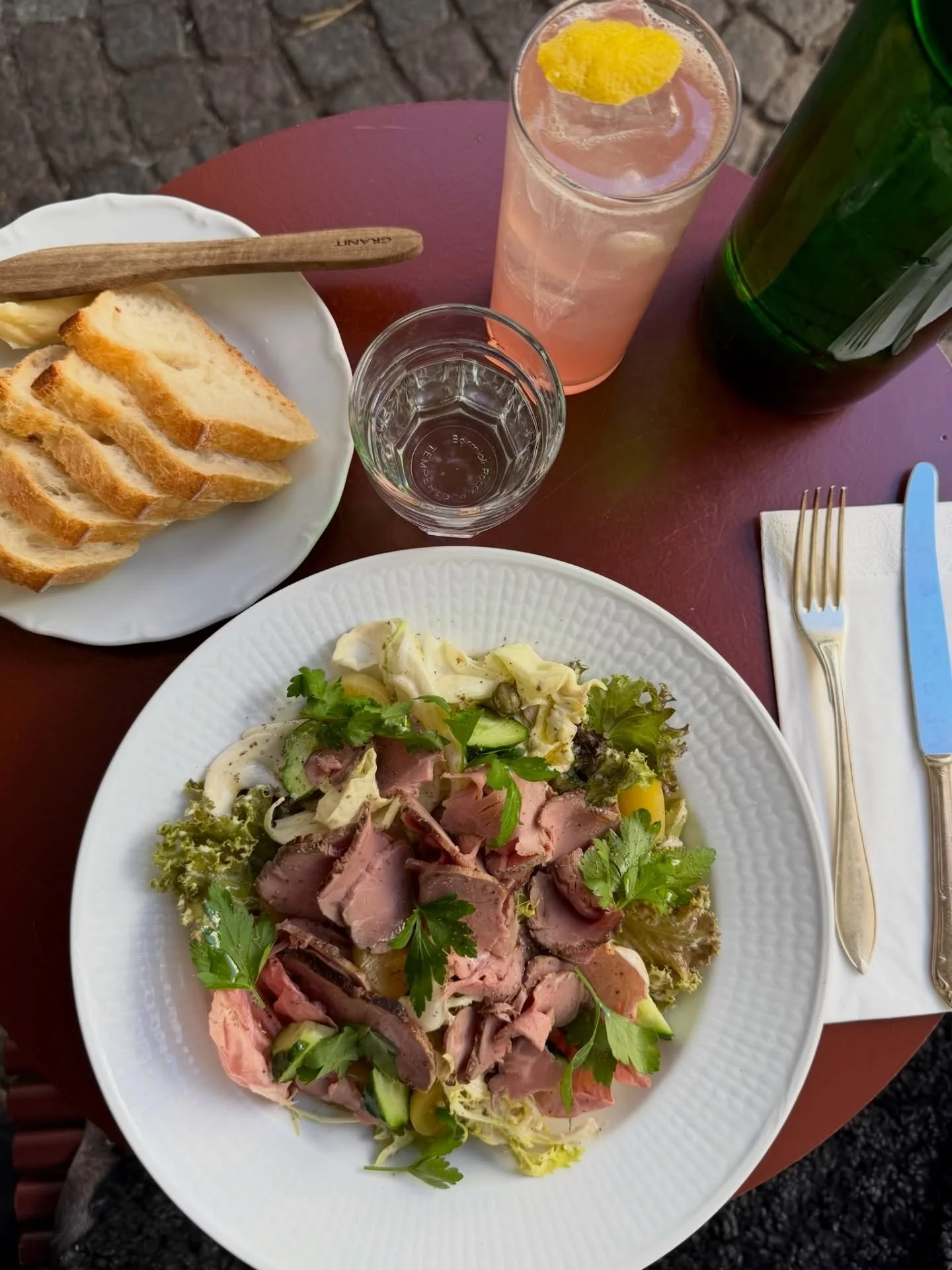 &Auml;NTLIGEN TILLBAKA - Salad du Jour! Finns att best&auml;lla alla dagar f&ouml;rutom l&ouml;rdagar kl.11-15 🥬🥒🍅🥖🫜🫶🏻