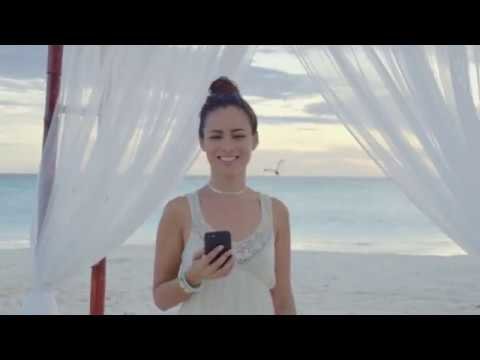 "Happy People Read Sad Tweets" with Aruba local, Deyanira