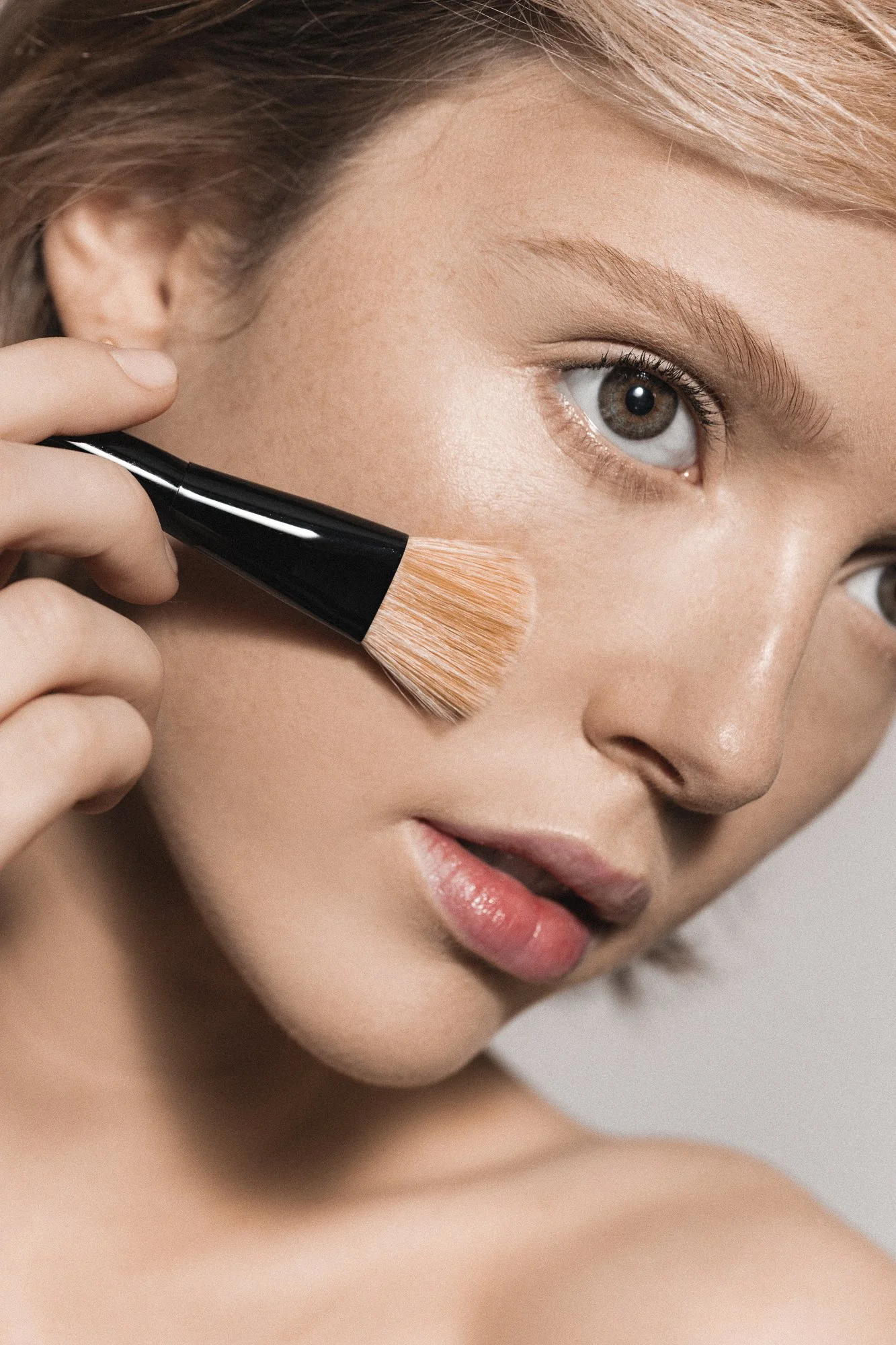 04_armani_crm_beauty_lsf_1.5 _holly_068.jpg